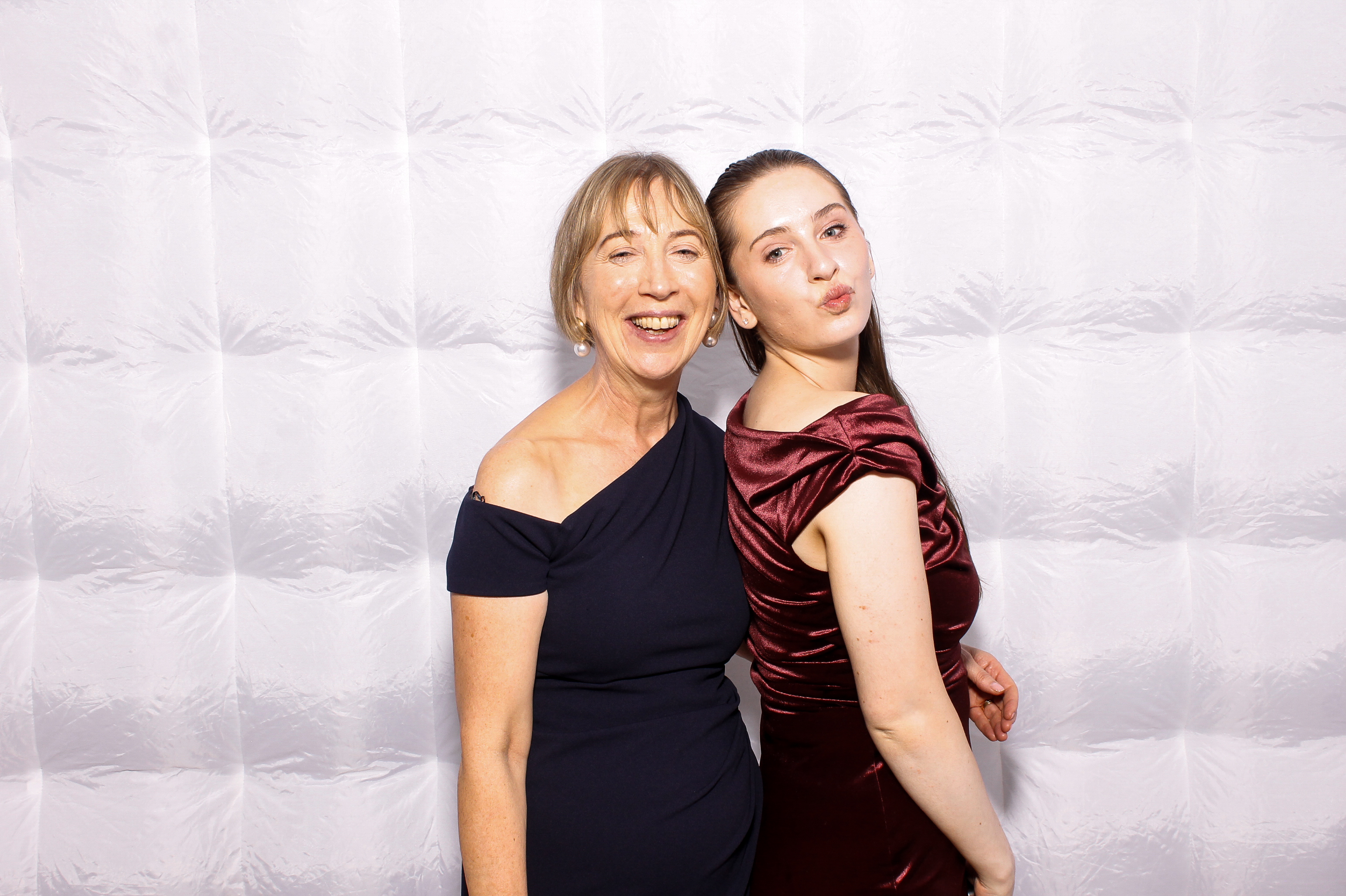 Linda & James | View more photos from the event at gallery.snapmagic.ie/u/SnapMagic/Linda-James