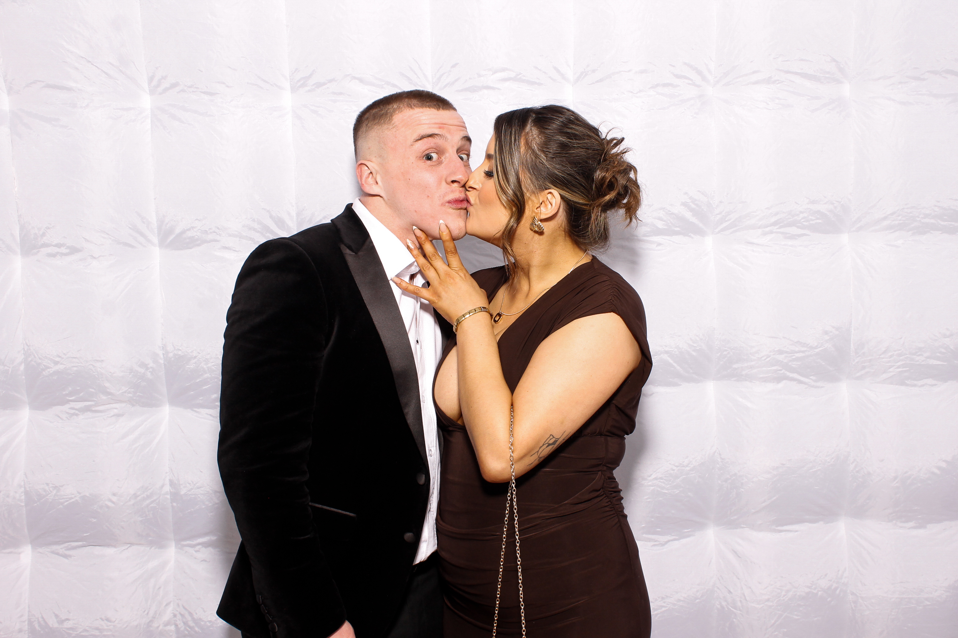 Linda & James | View more photos from the event at gallery.snapmagic.ie/u/SnapMagic/Linda-James