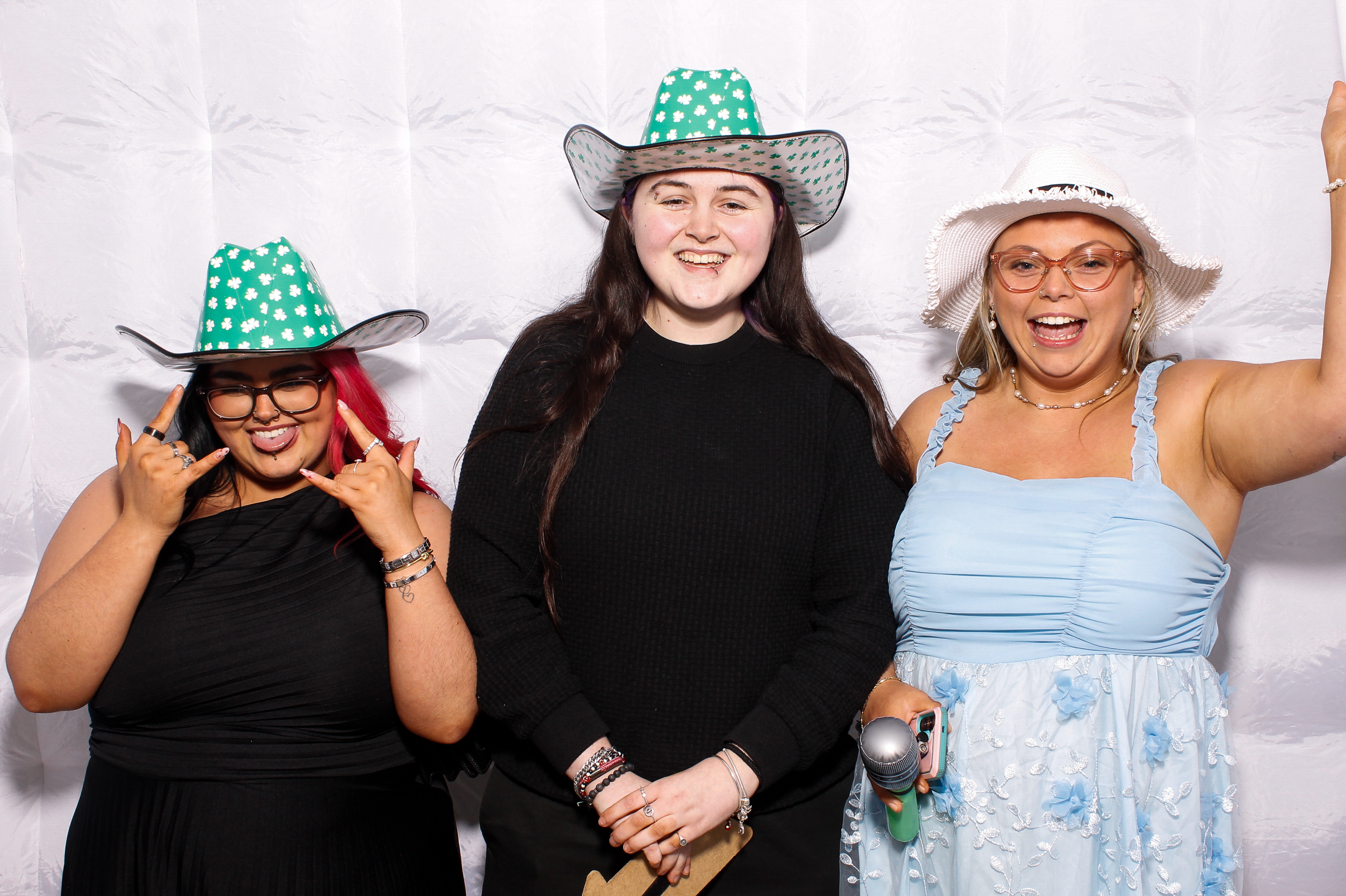 Linda & James | View more photos from the event at gallery.snapmagic.ie/u/SnapMagic/Linda-James