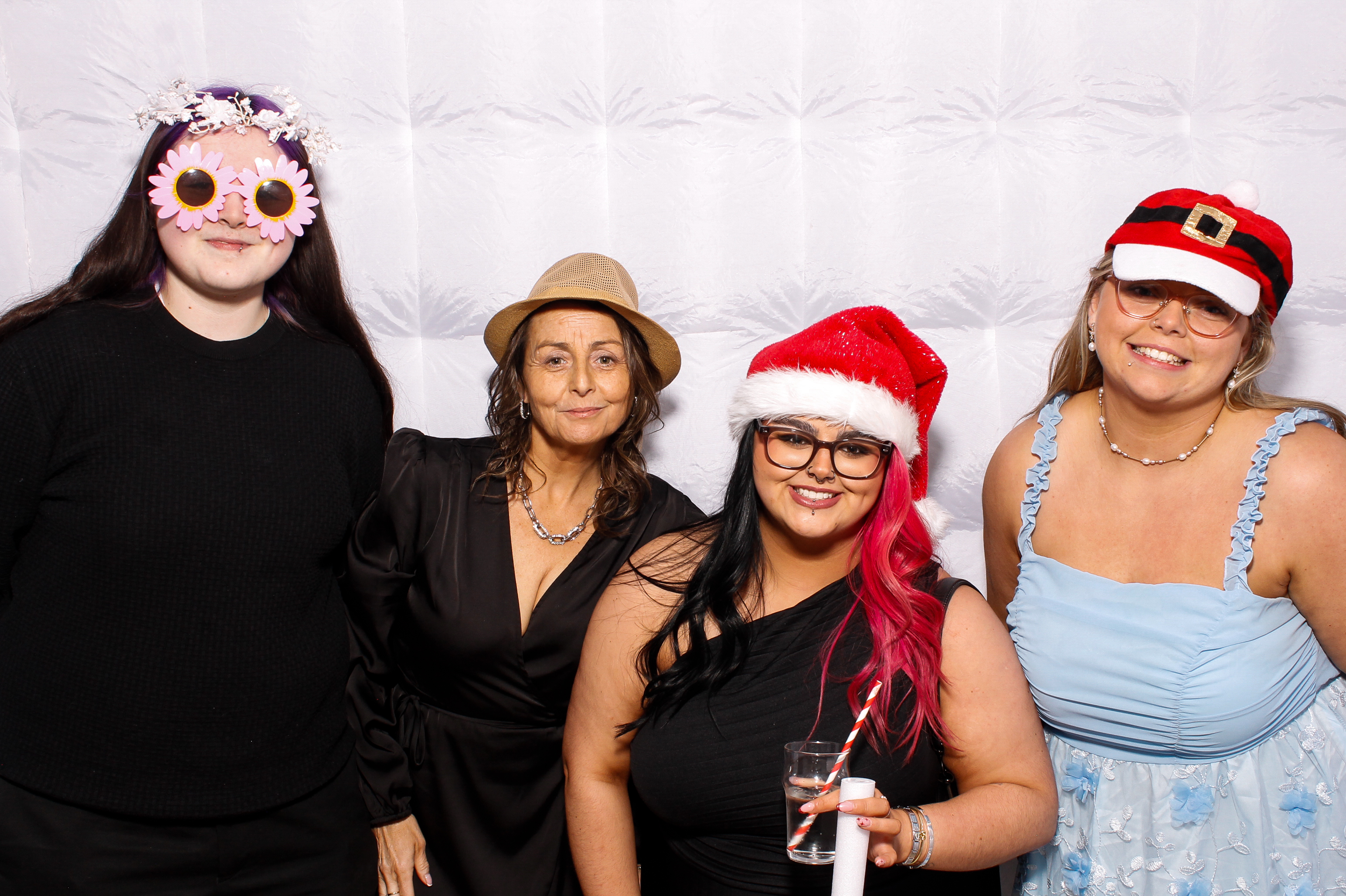 Linda & James | View more photos from the event at gallery.snapmagic.ie/u/SnapMagic/Linda-James