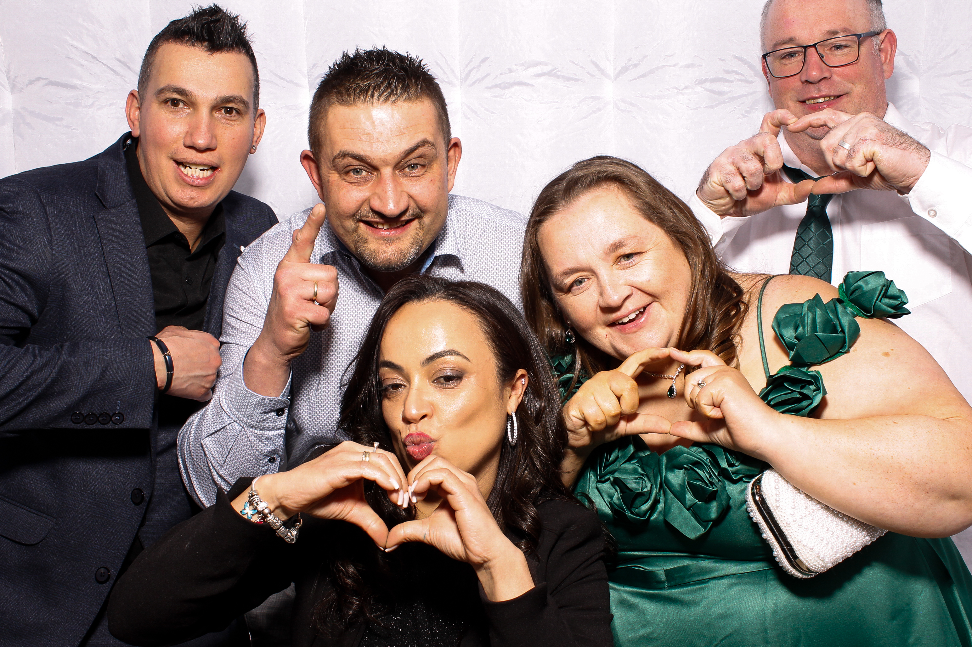 Linda & James | View more photos from the event at gallery.snapmagic.ie/u/SnapMagic/Linda-James