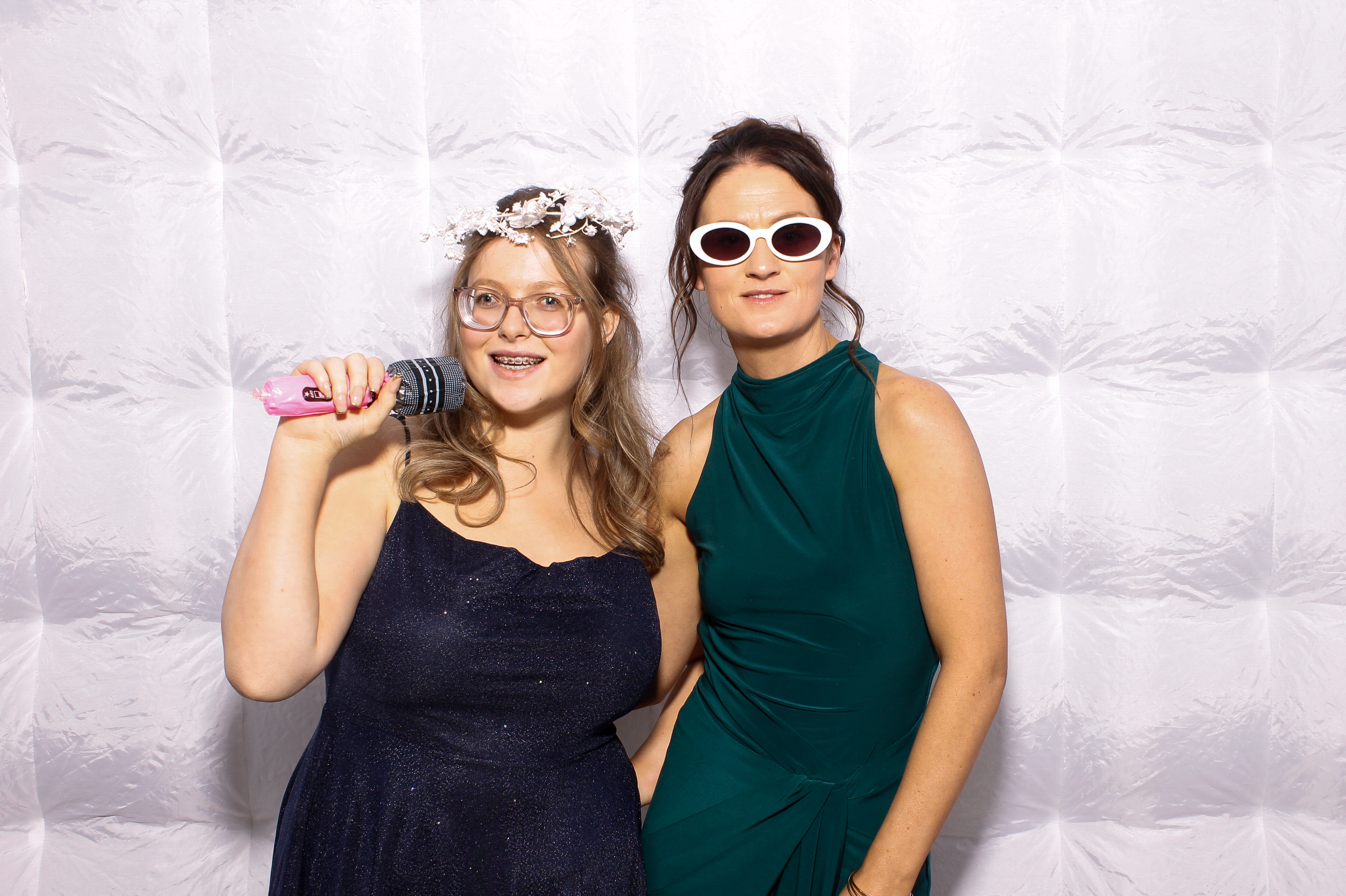 Linda & James | View more photos from the event at gallery.snapmagic.ie/u/SnapMagic/Linda-James