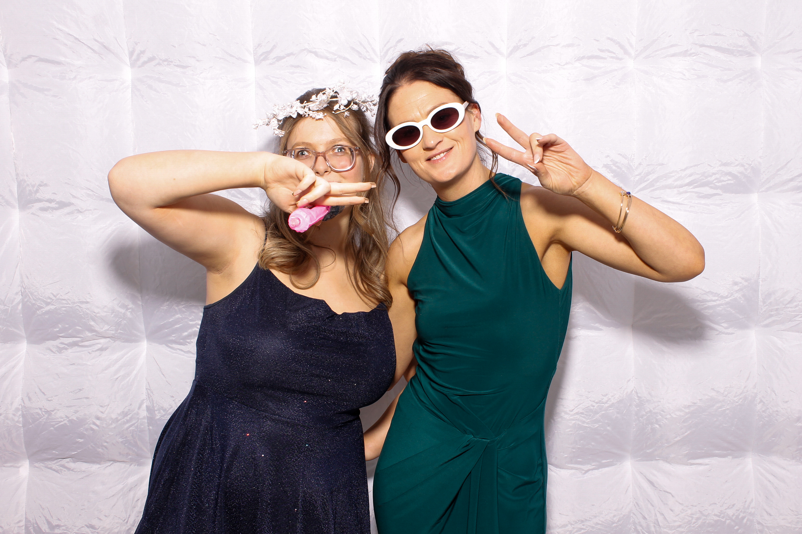 Linda & James | View more photos from the event at gallery.snapmagic.ie/u/SnapMagic/Linda-James