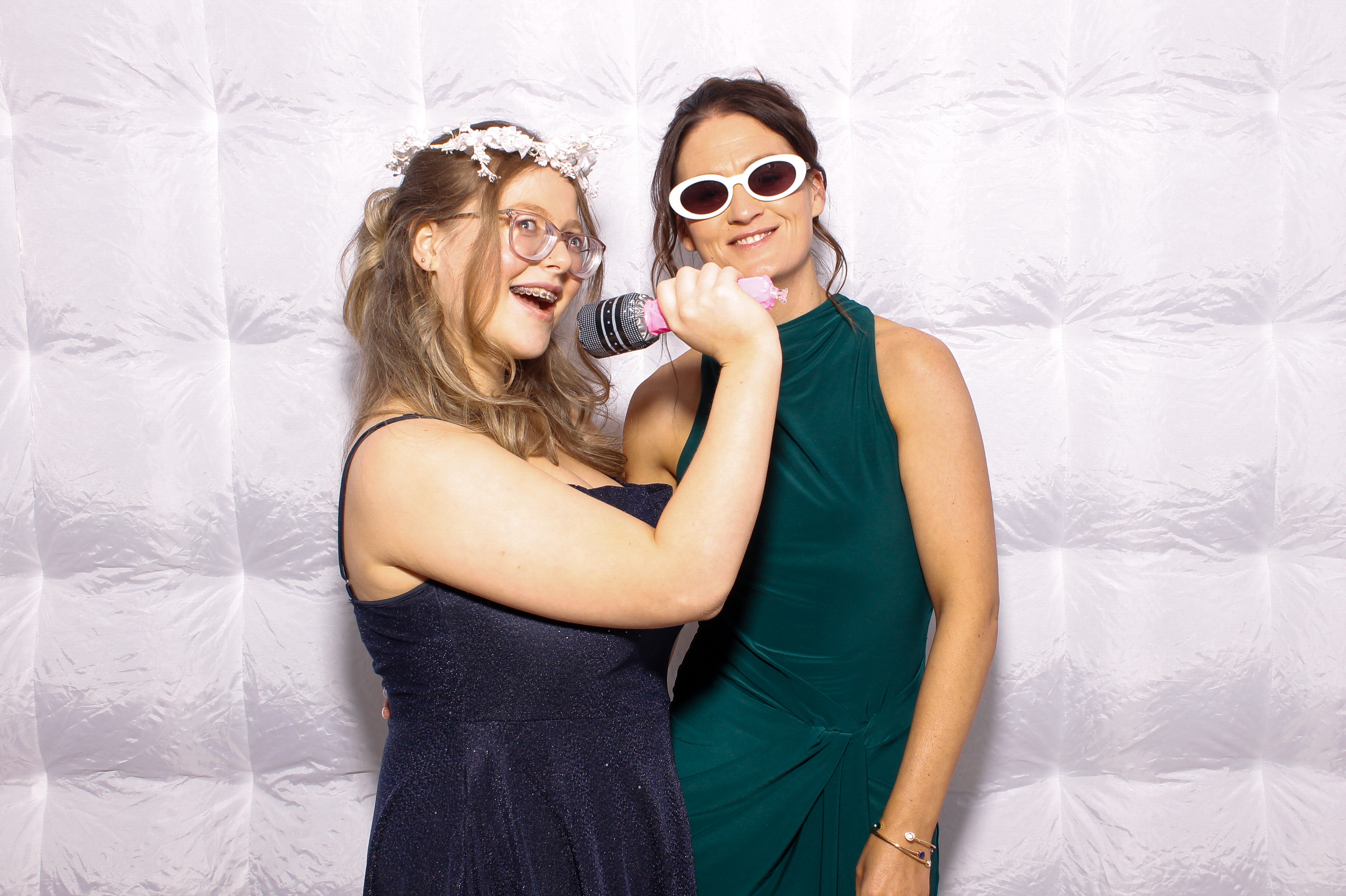 Linda & James | View more photos from the event at gallery.snapmagic.ie/u/SnapMagic/Linda-James