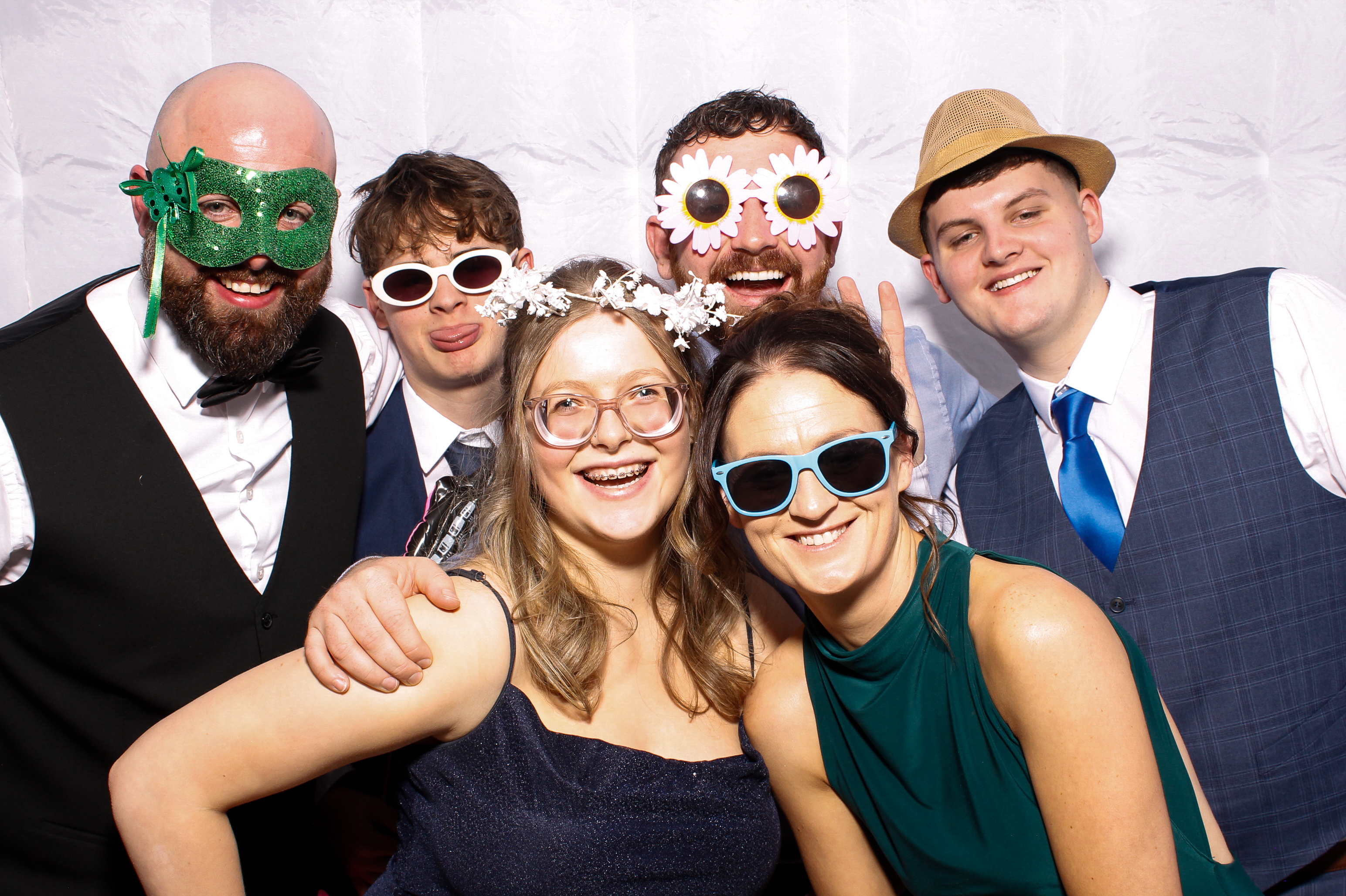 Linda & James | View more photos from the event at gallery.snapmagic.ie/u/SnapMagic/Linda-James