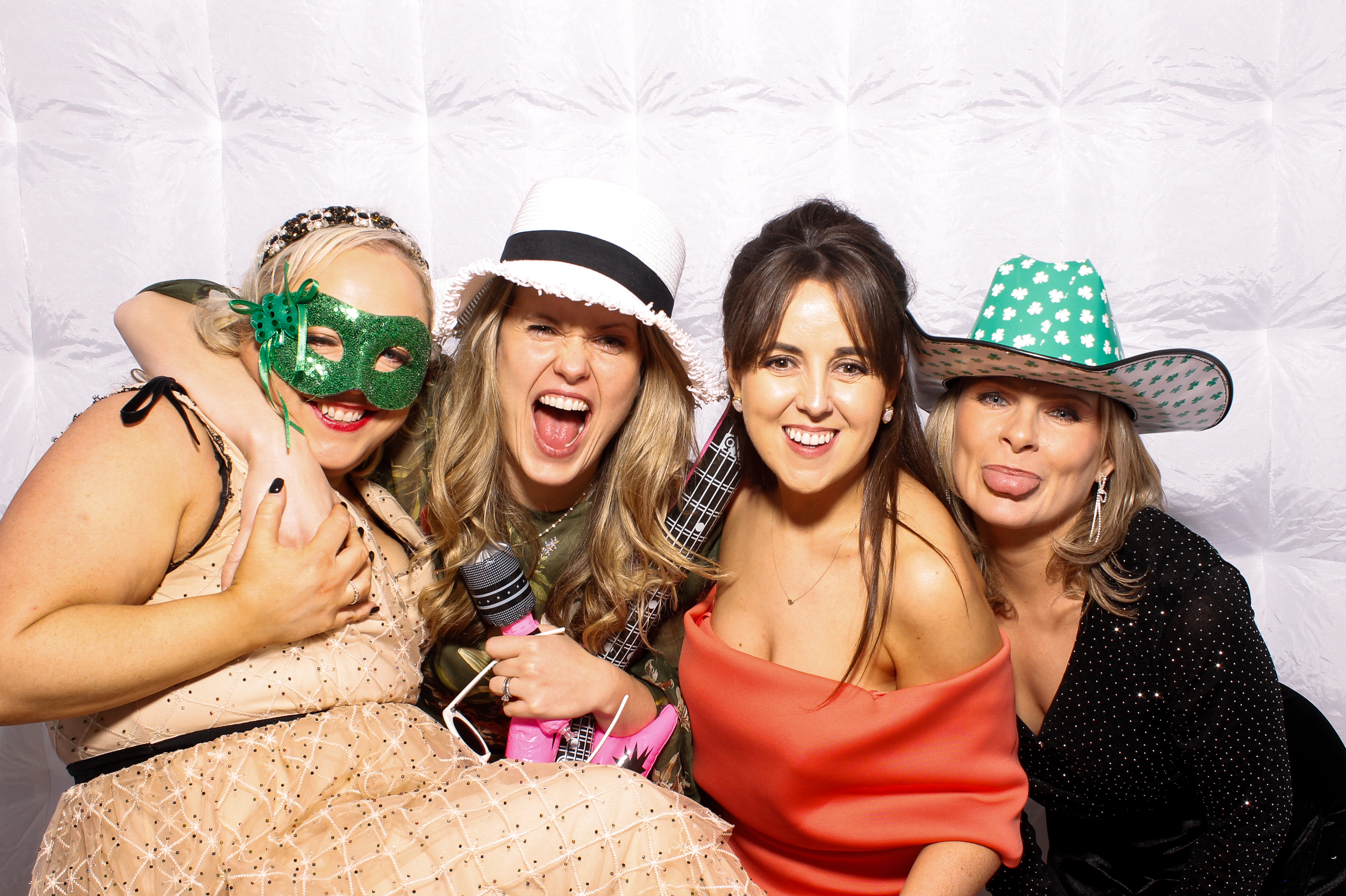 Linda & James | View more photos from the event at gallery.snapmagic.ie/u/SnapMagic/Linda-James