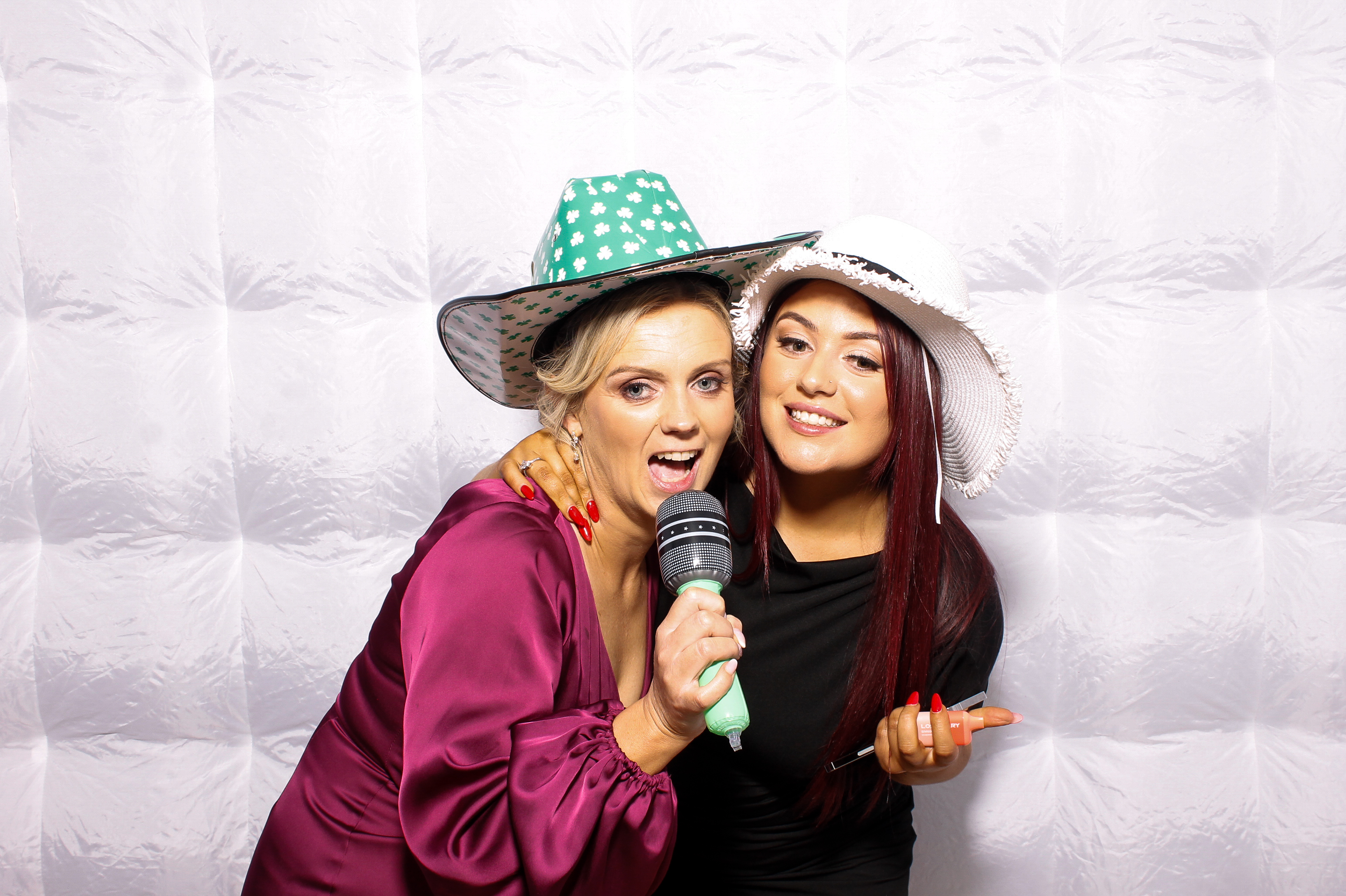 Linda & James | View more photos from the event at gallery.snapmagic.ie/u/SnapMagic/Linda-James