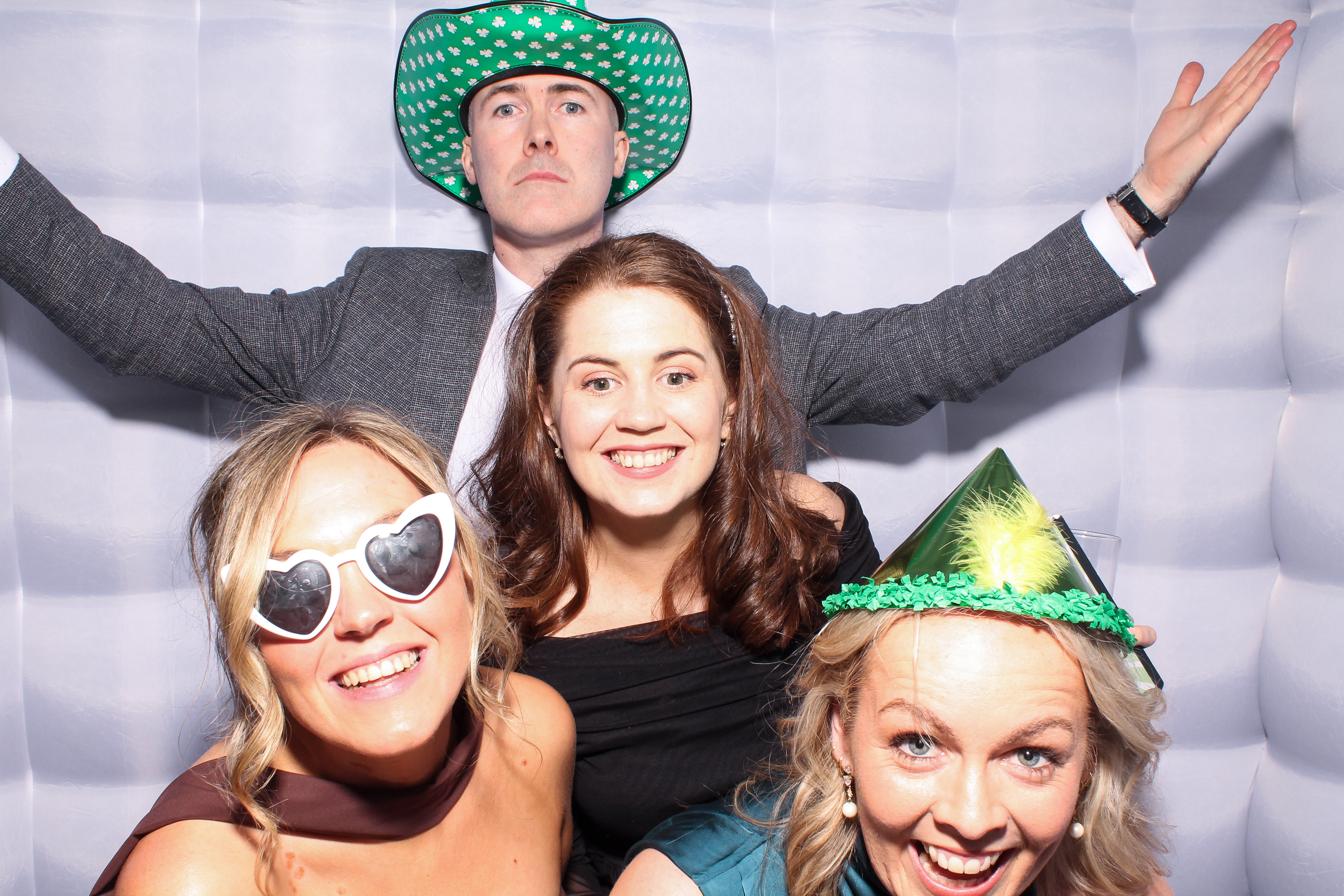 Louise & Niall | View more photos from the event at gallery.snapmagic.ie/u/SnapMagic/Louise-Niall