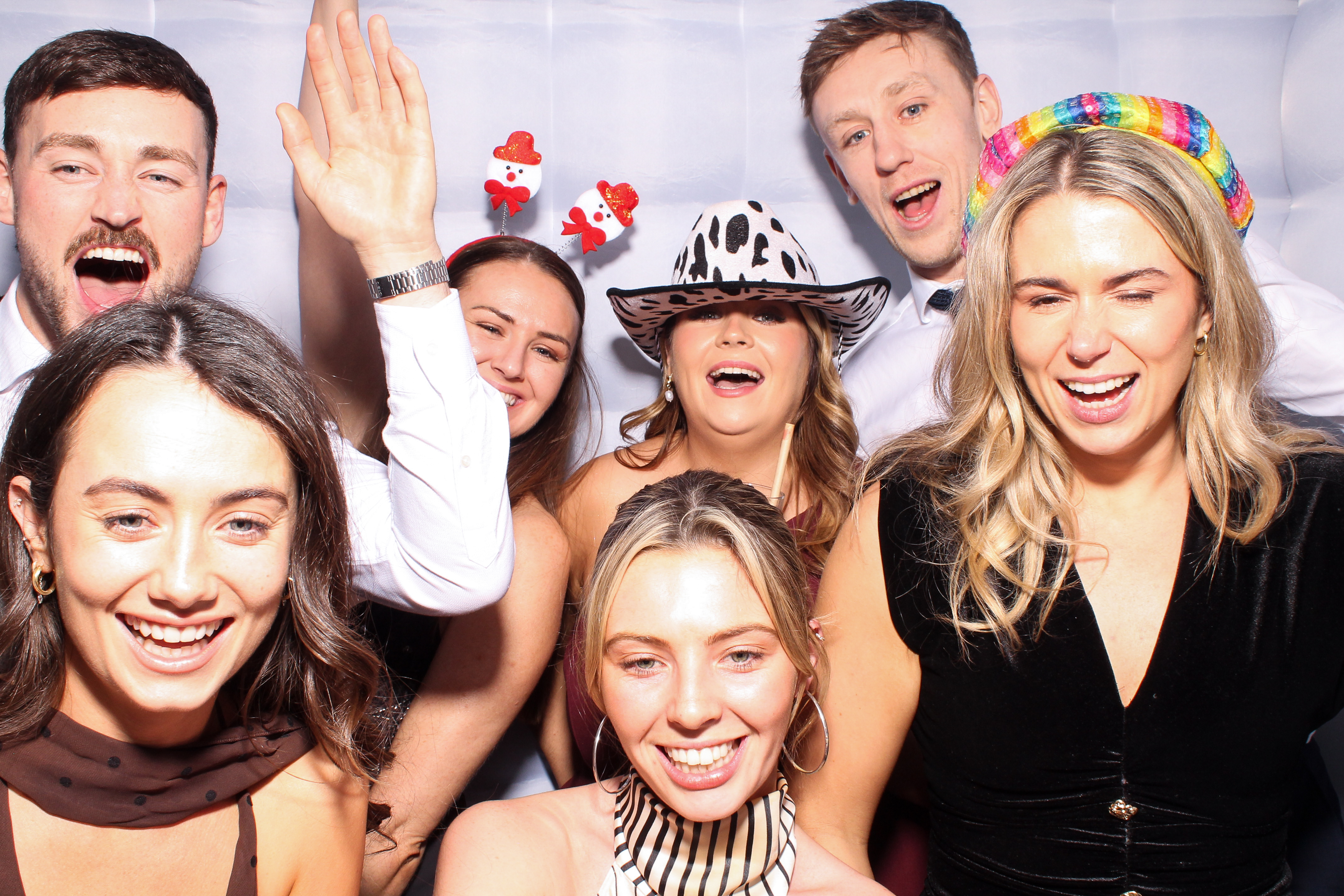 Louise & Niall | View more photos from the event at gallery.snapmagic.ie/u/SnapMagic/Louise-Niall