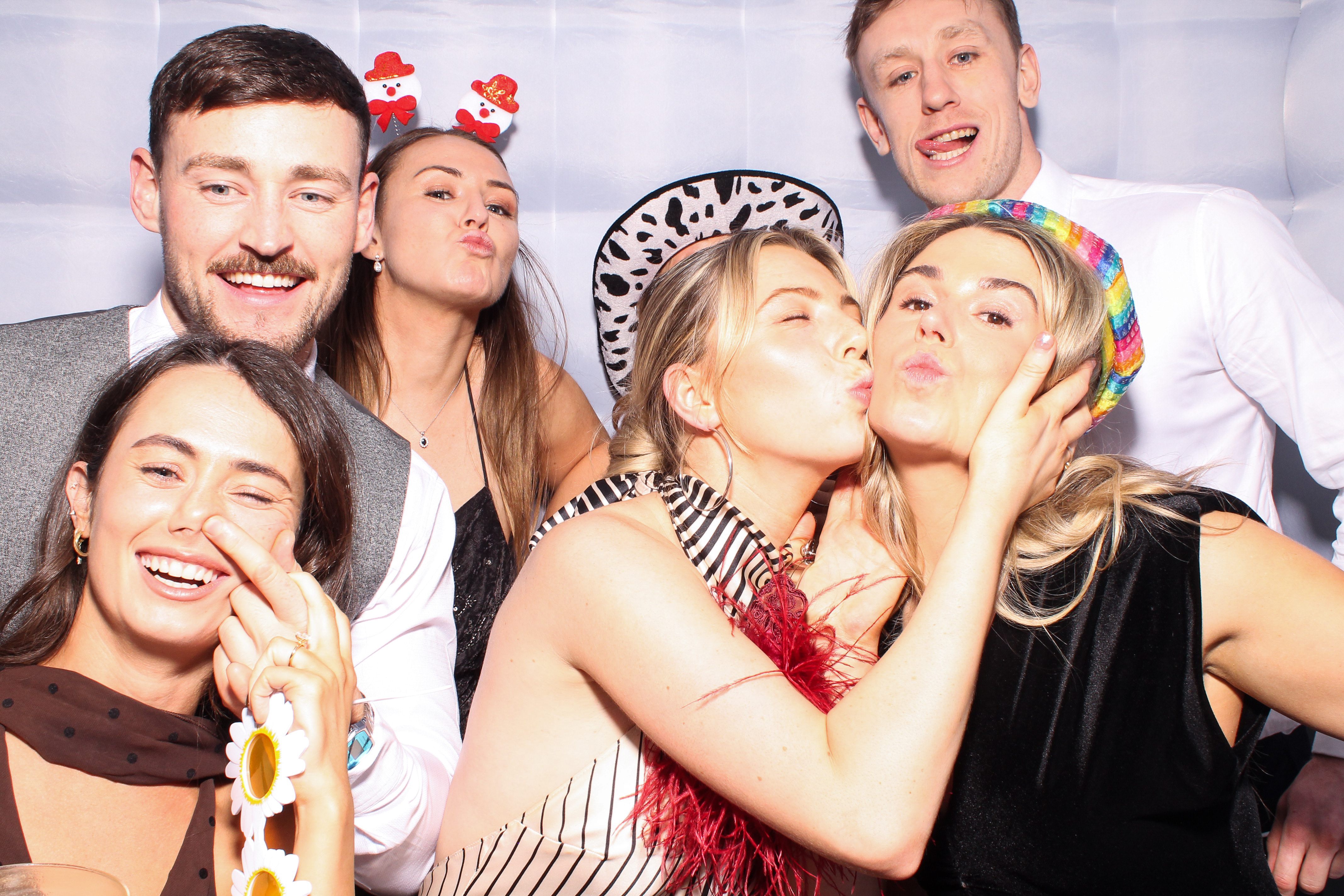 Louise & Niall | View more photos from the event at gallery.snapmagic.ie/u/SnapMagic/Louise-Niall