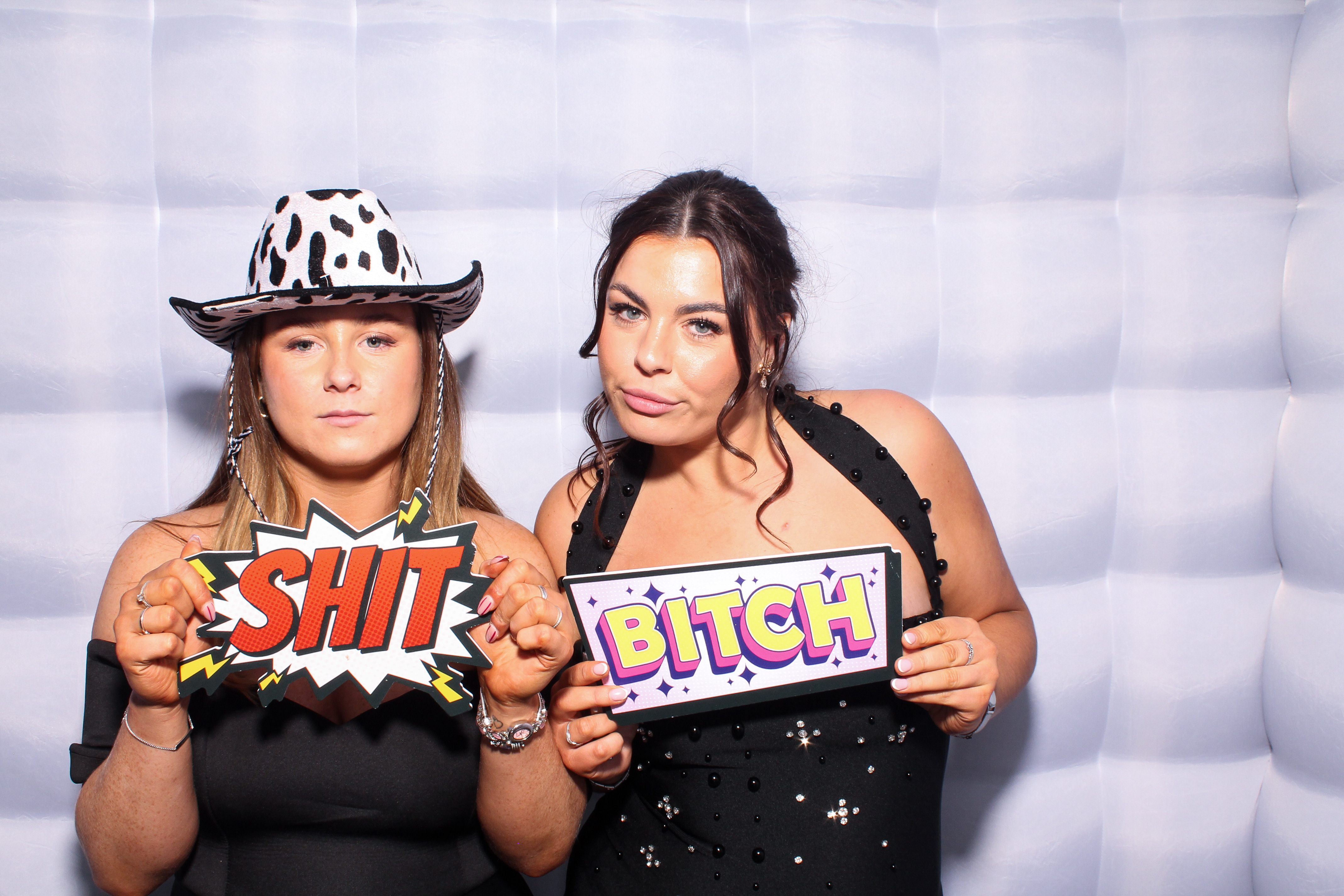 Louise & Niall | View more photos from the event at gallery.snapmagic.ie/u/SnapMagic/Louise-Niall