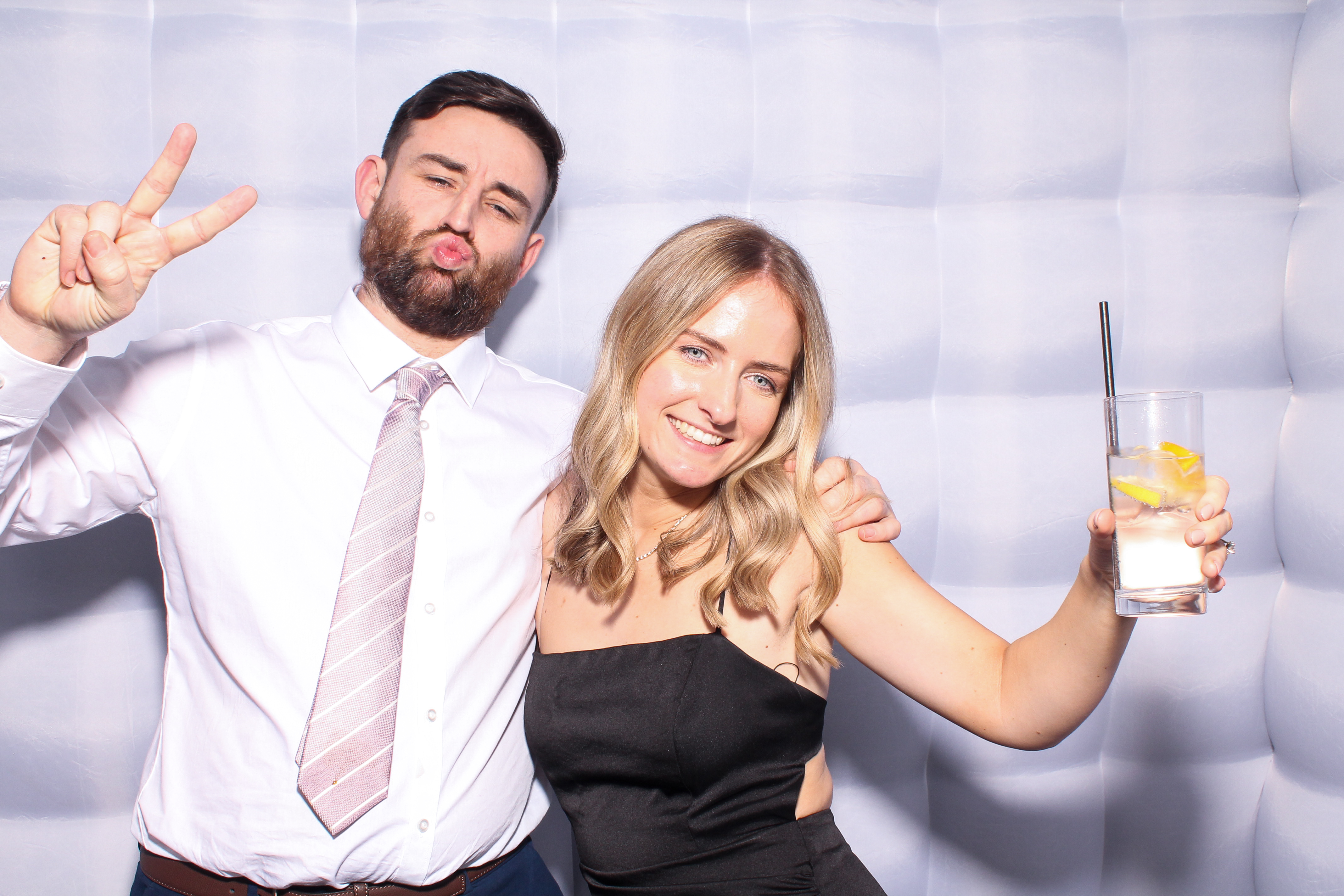 Louise & Niall | View more photos from the event at gallery.snapmagic.ie/u/SnapMagic/Louise-Niall