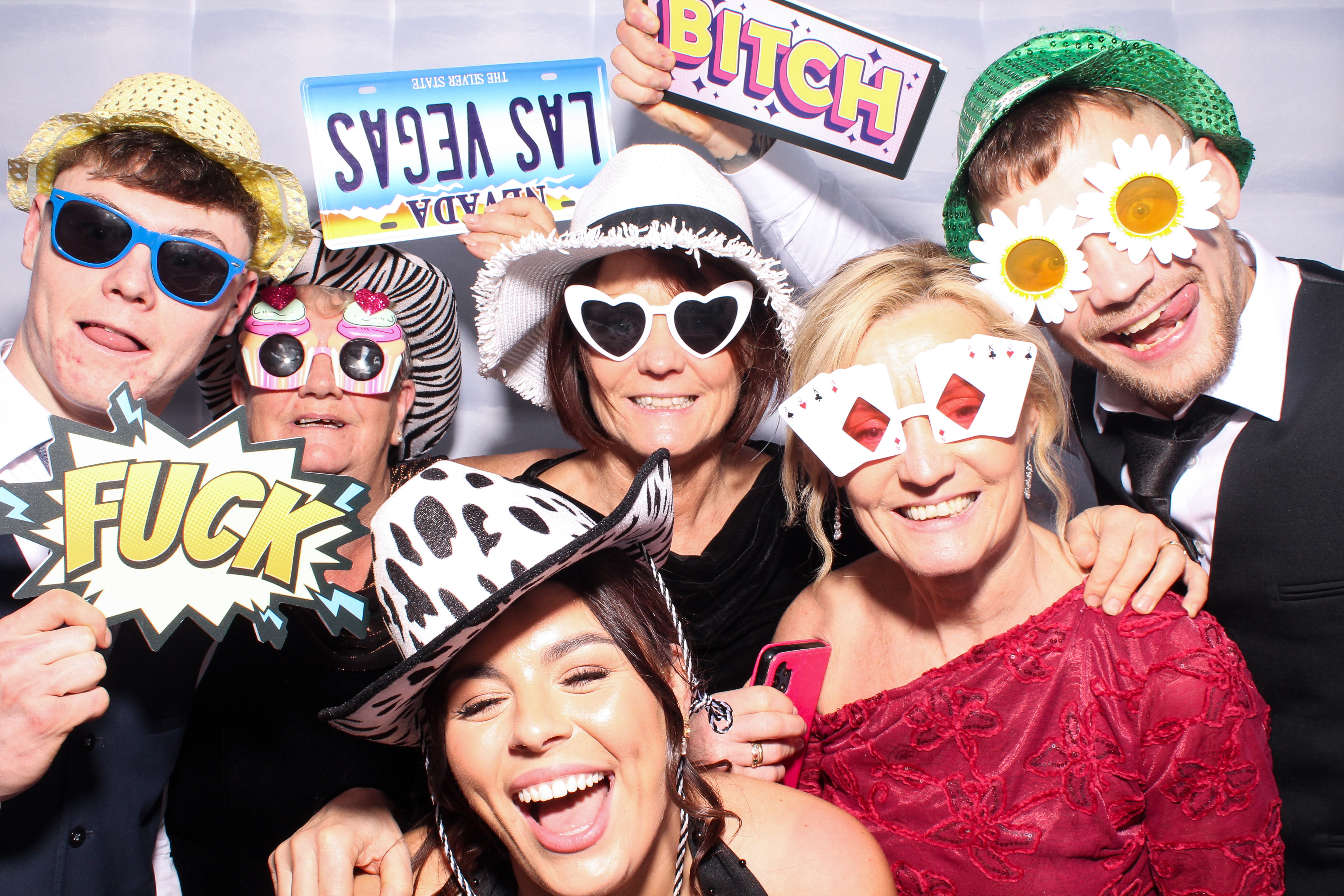 Louise & Niall | View more photos from the event at gallery.snapmagic.ie/u/SnapMagic/Louise-Niall