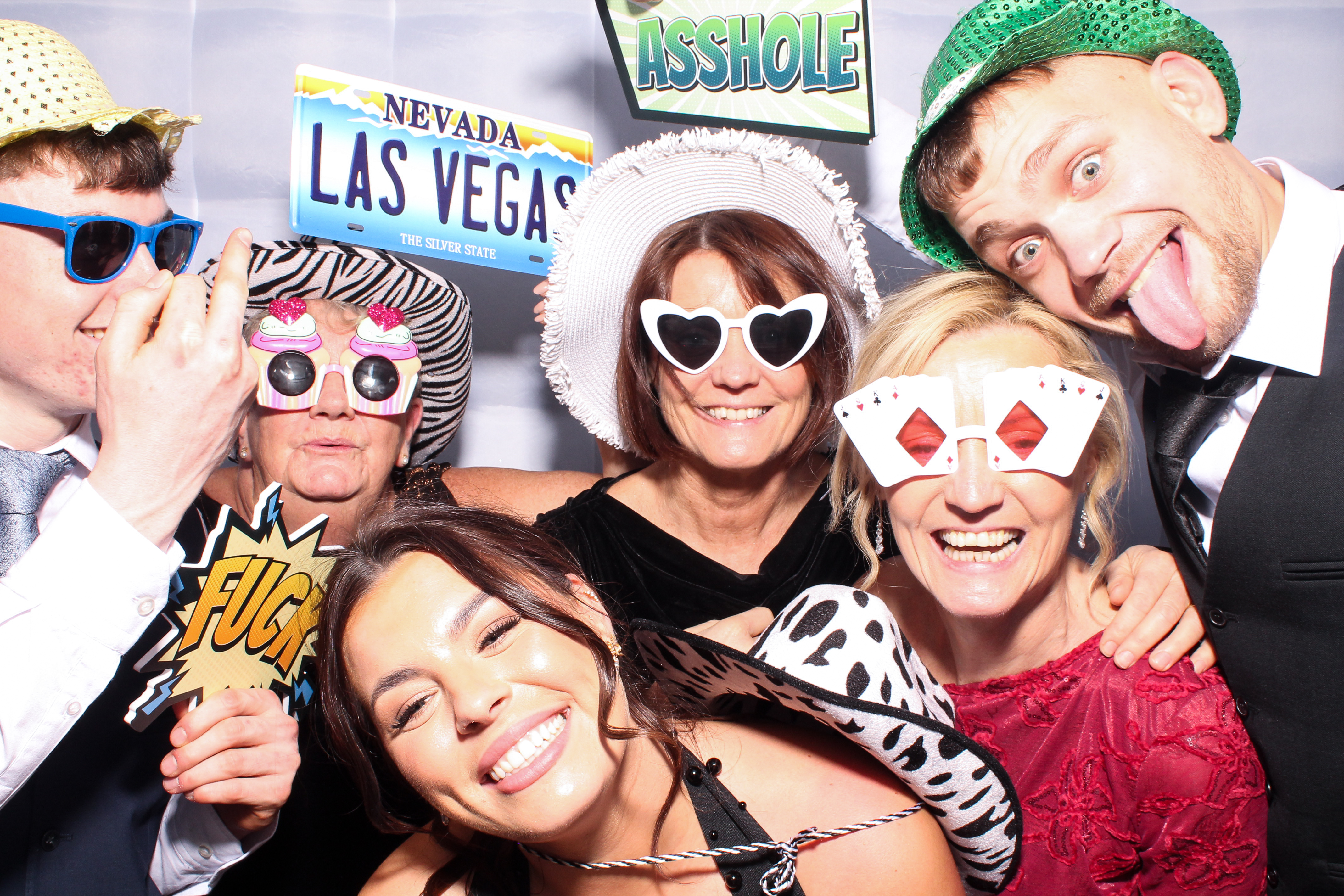 Louise & Niall | View more photos from the event at gallery.snapmagic.ie/u/SnapMagic/Louise-Niall