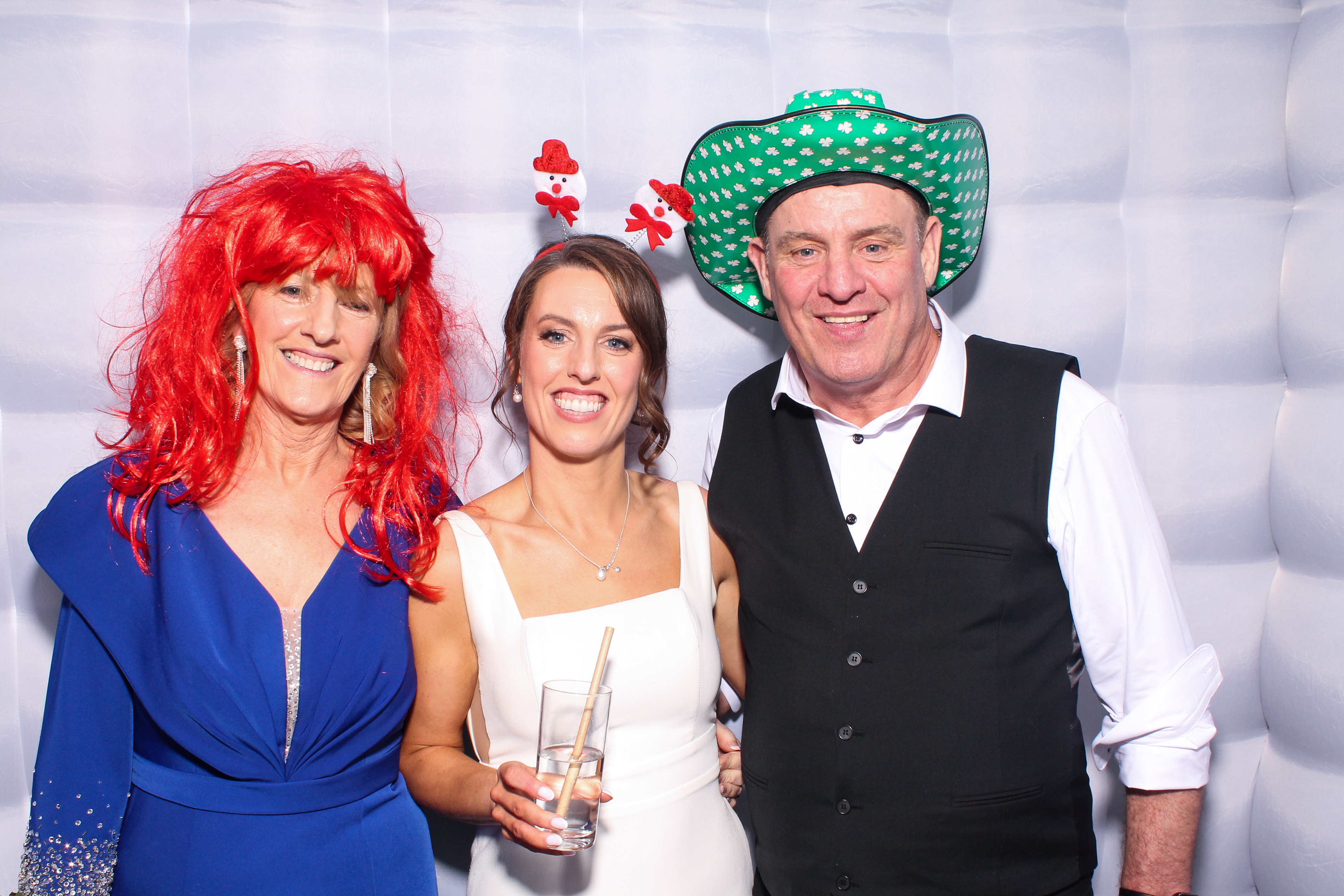 Louise & Niall | View more photos from the event at gallery.snapmagic.ie/u/SnapMagic/Louise-Niall