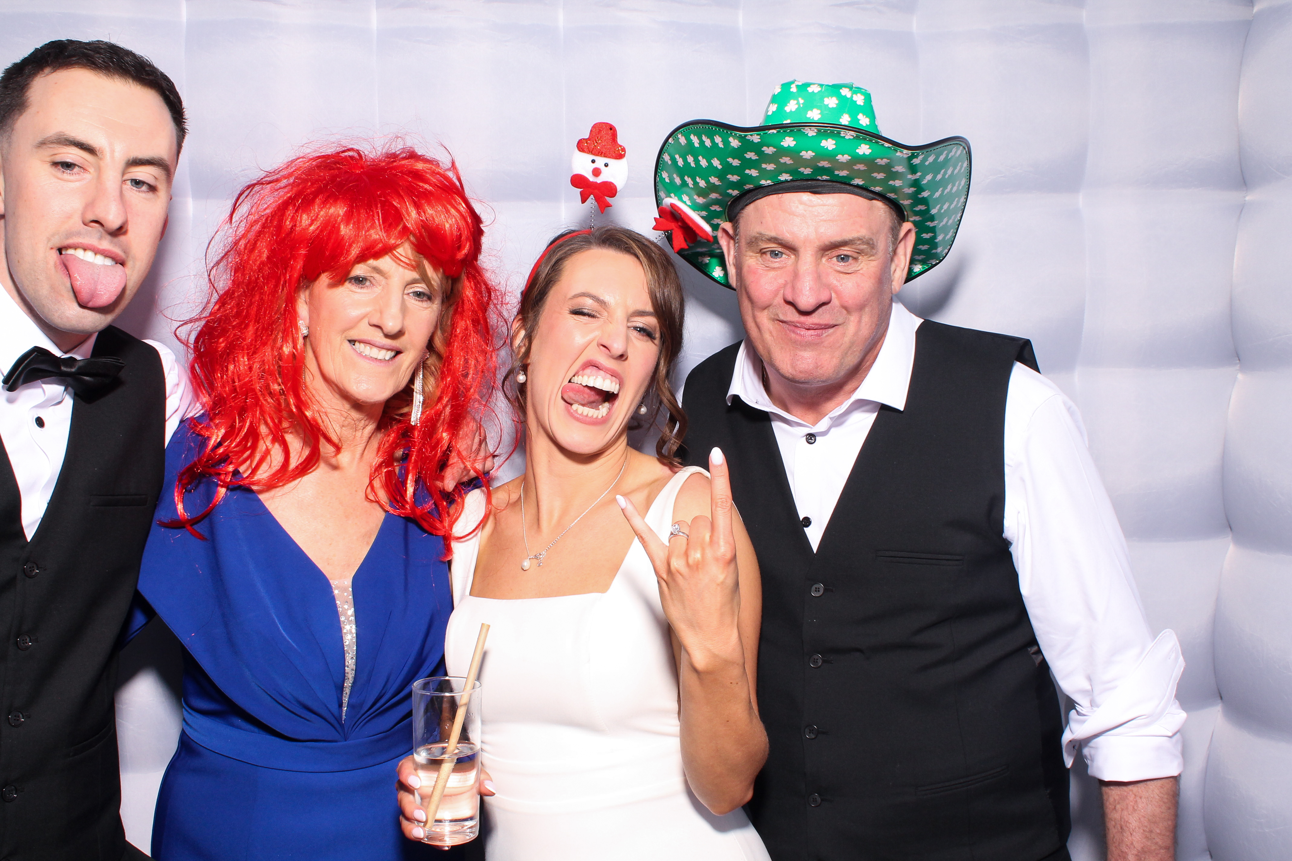 Louise & Niall | View more photos from the event at gallery.snapmagic.ie/u/SnapMagic/Louise-Niall