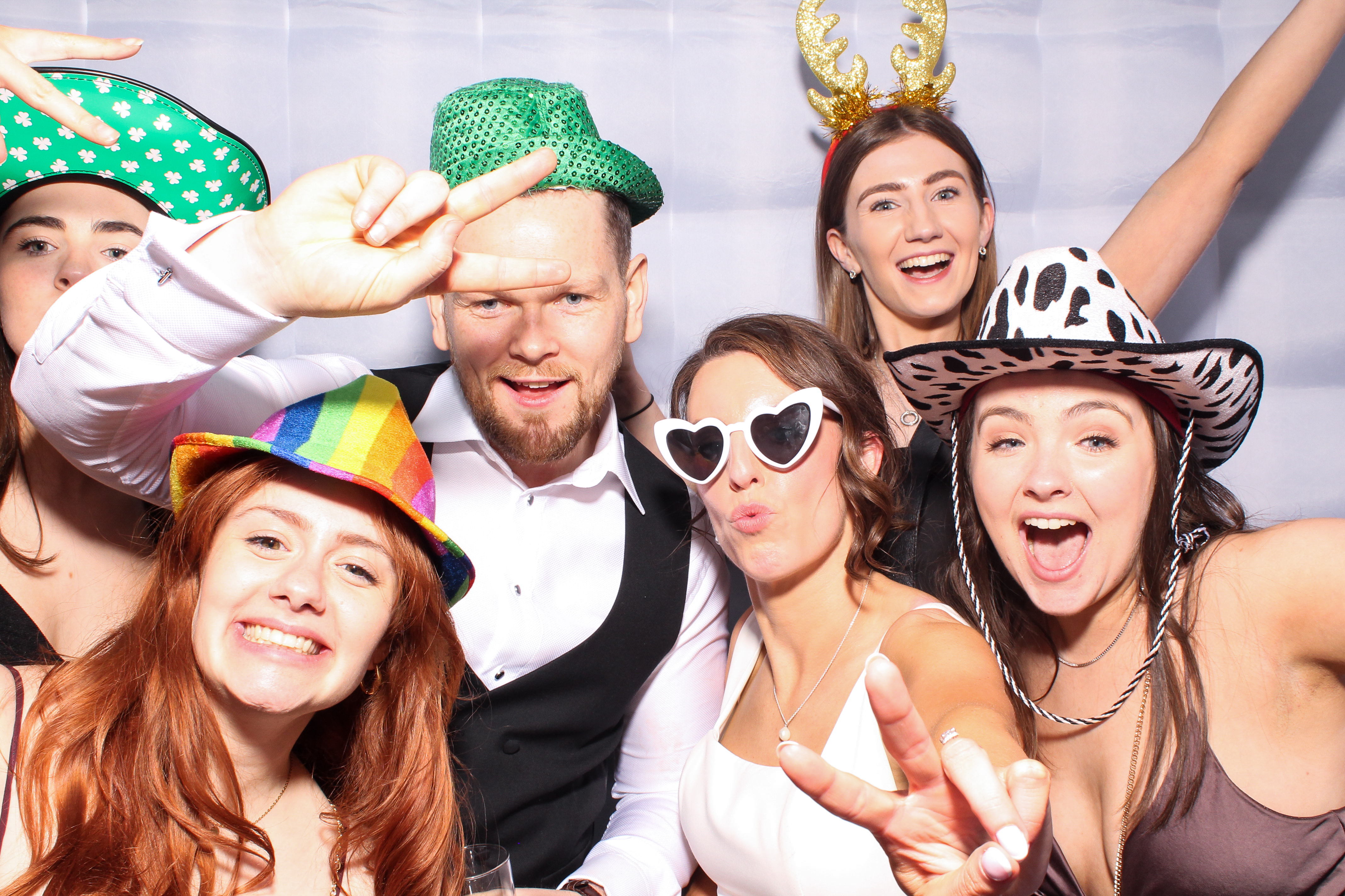 Louise & Niall | View more photos from the event at gallery.snapmagic.ie/u/SnapMagic/Louise-Niall