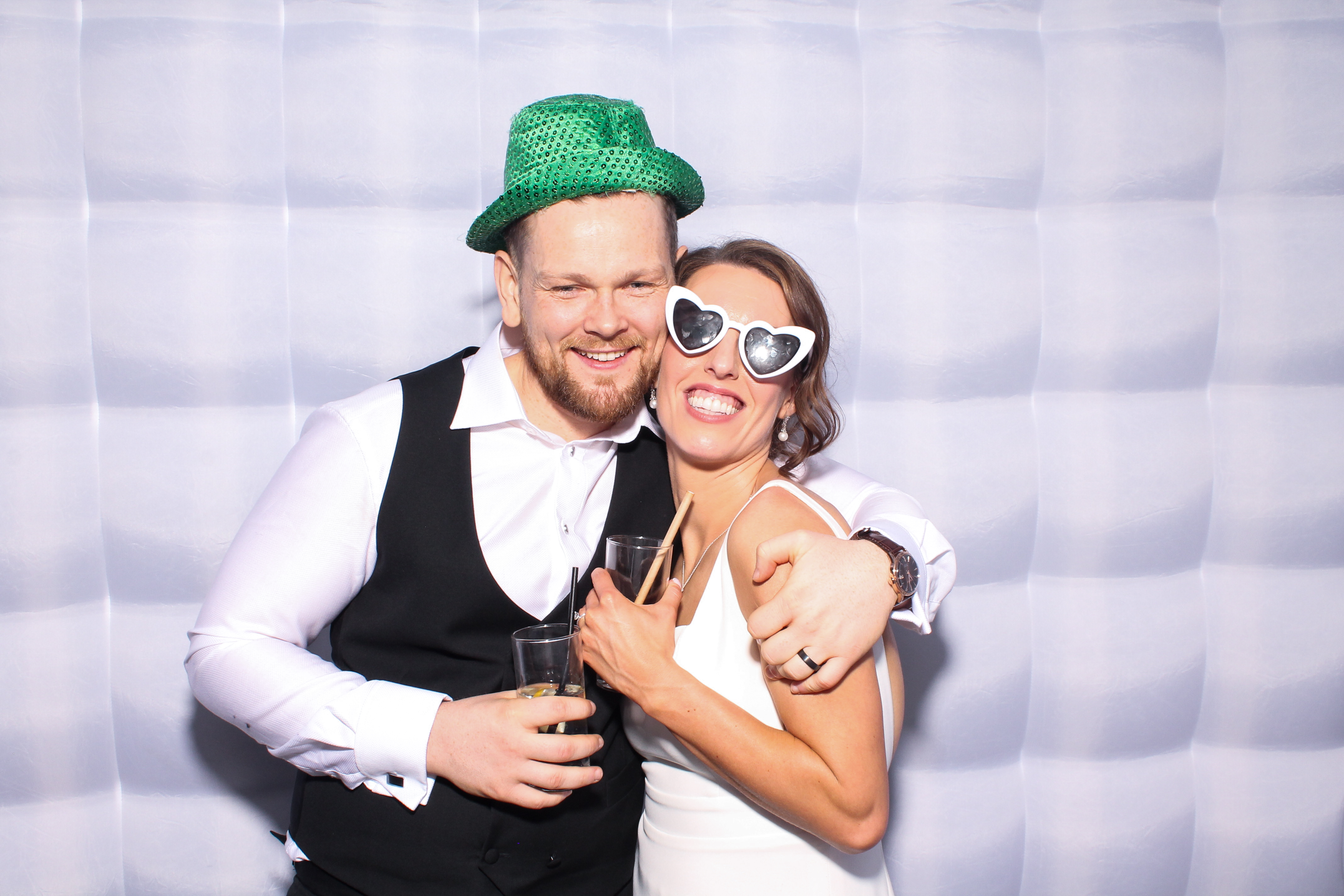 Louise & Niall | View more photos from the event at gallery.snapmagic.ie/u/SnapMagic/Louise-Niall