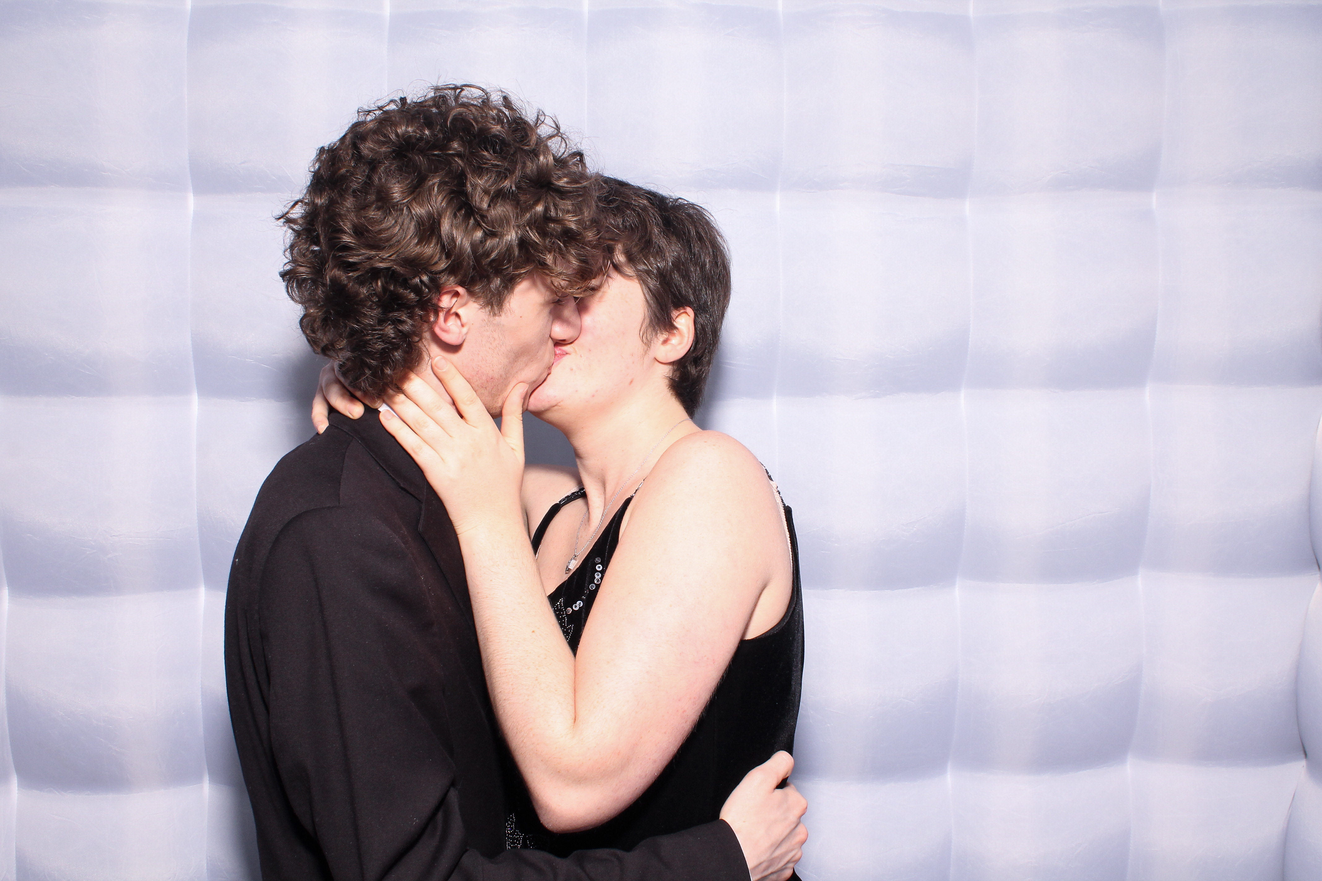 Louise & Niall | View more photos from the event at gallery.snapmagic.ie/u/SnapMagic/Louise-Niall