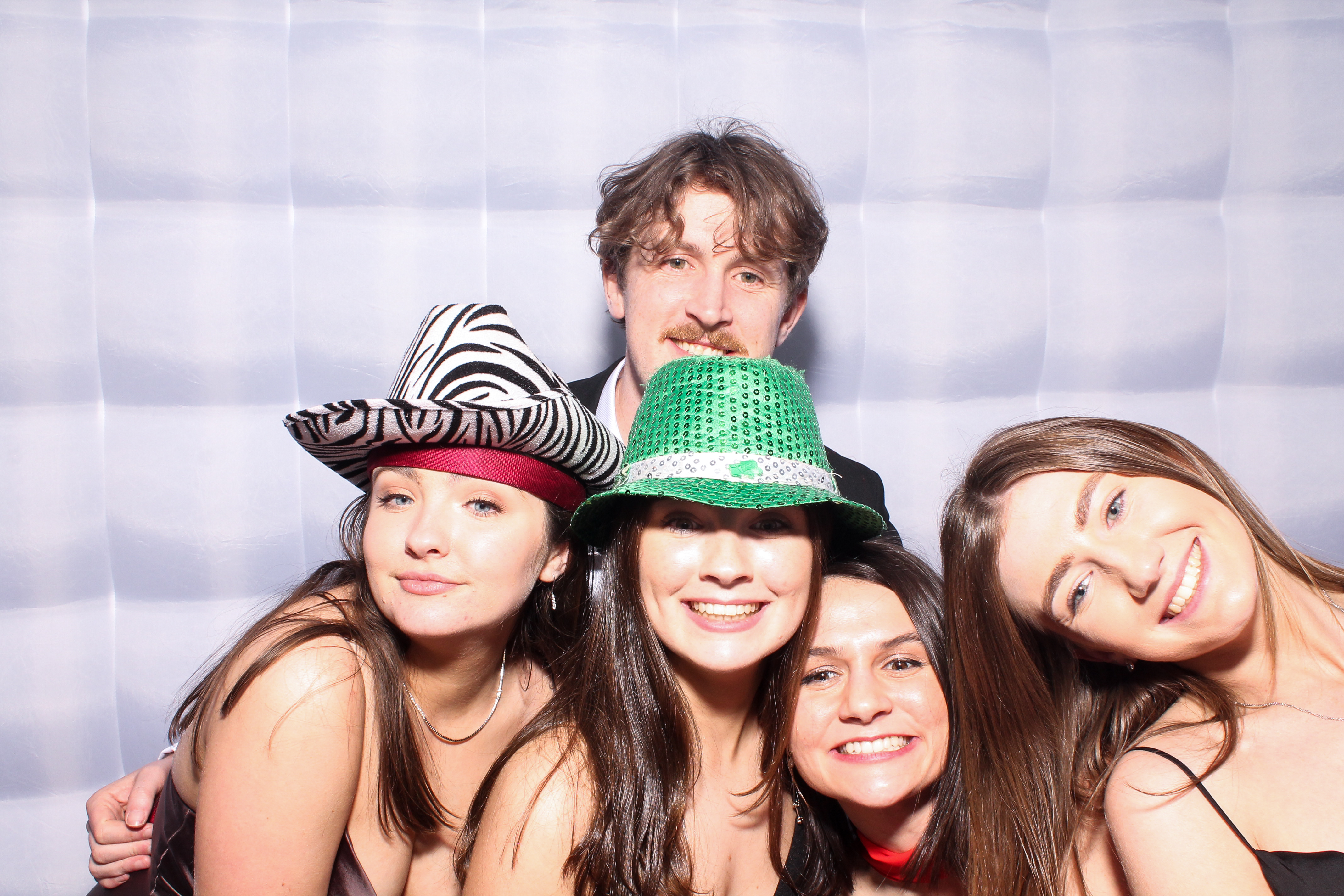 Louise & Niall | View more photos from the event at gallery.snapmagic.ie/u/SnapMagic/Louise-Niall