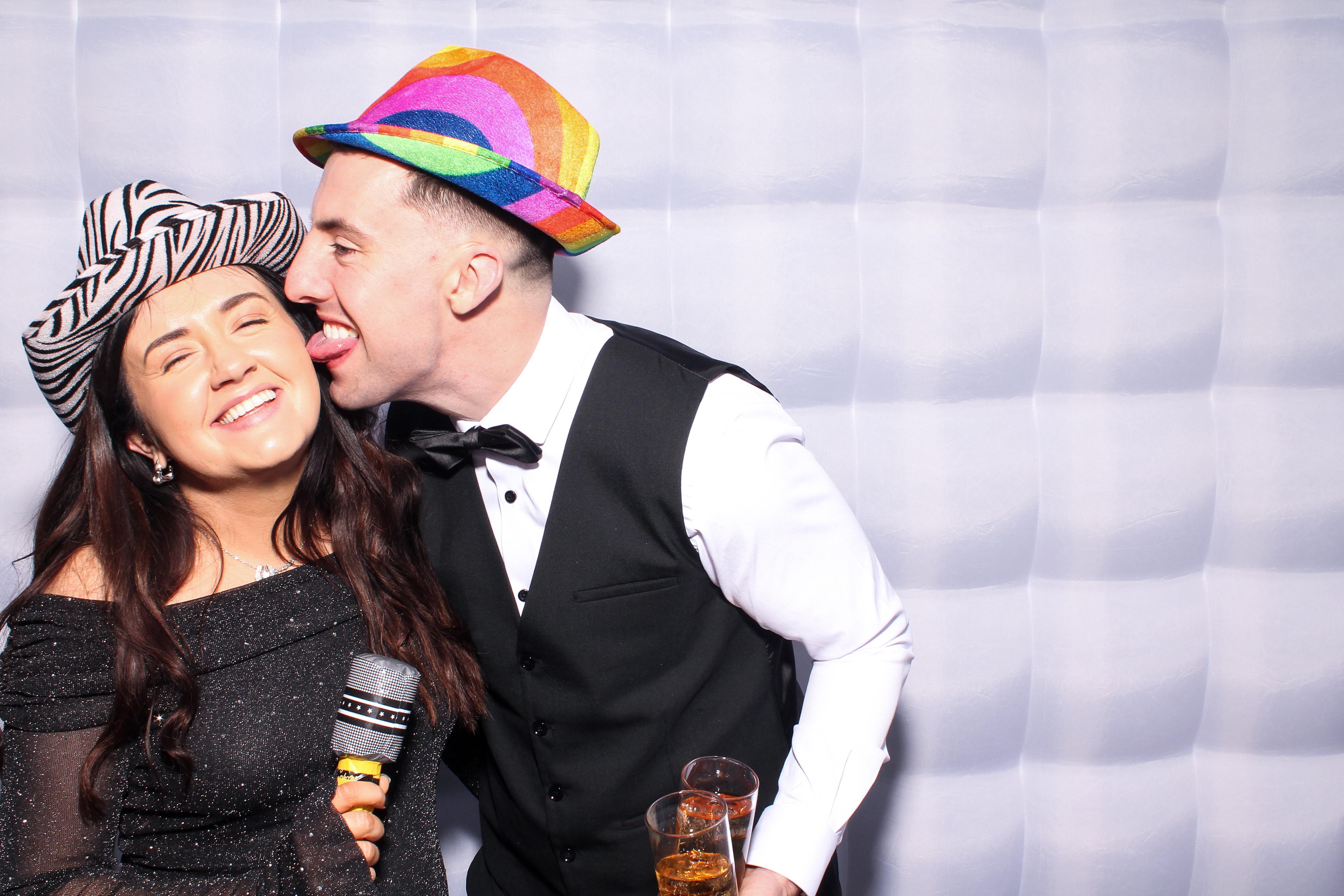 Louise & Niall | View more photos from the event at gallery.snapmagic.ie/u/SnapMagic/Louise-Niall