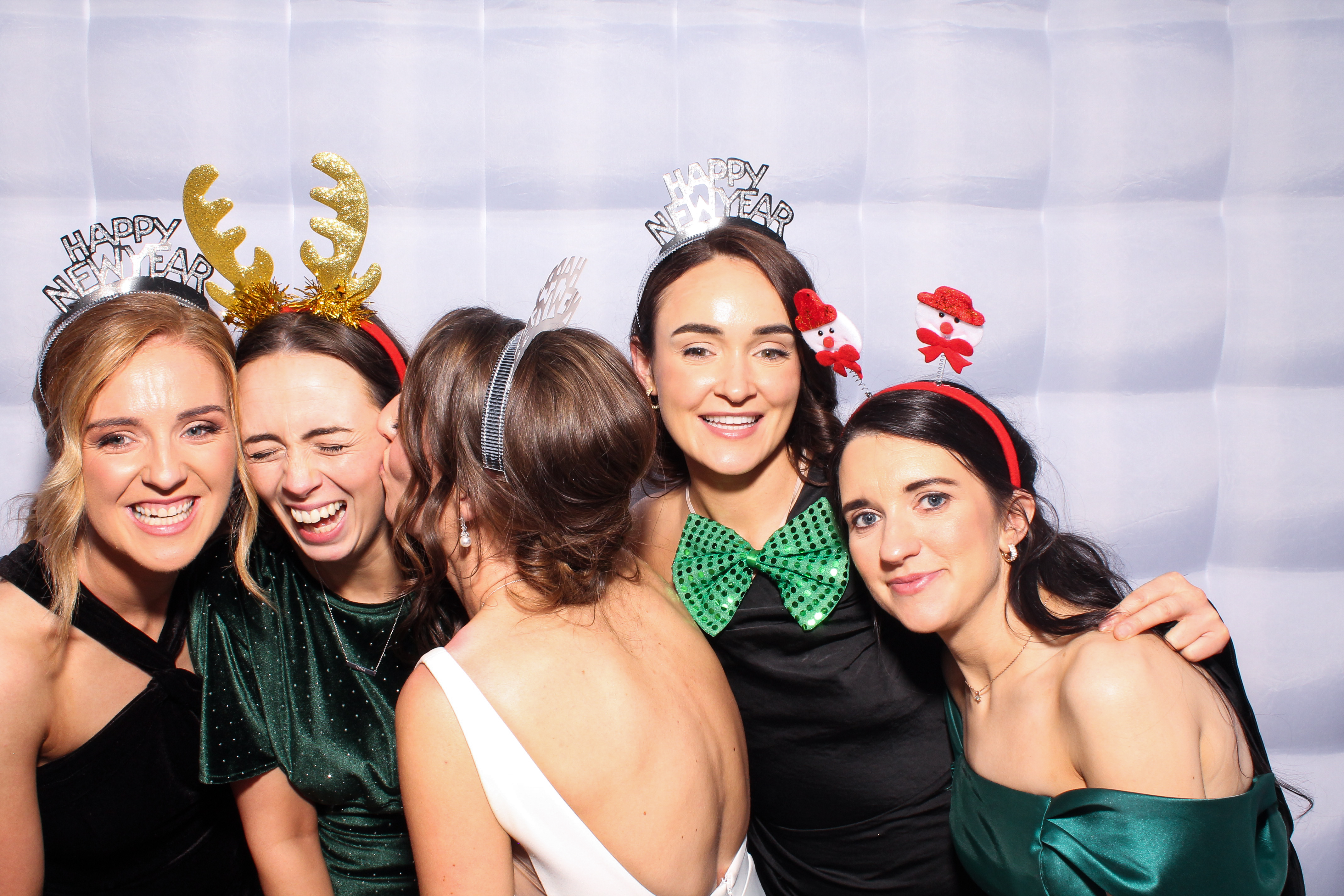 Louise & Niall | View more photos from the event at gallery.snapmagic.ie/u/SnapMagic/Louise-Niall