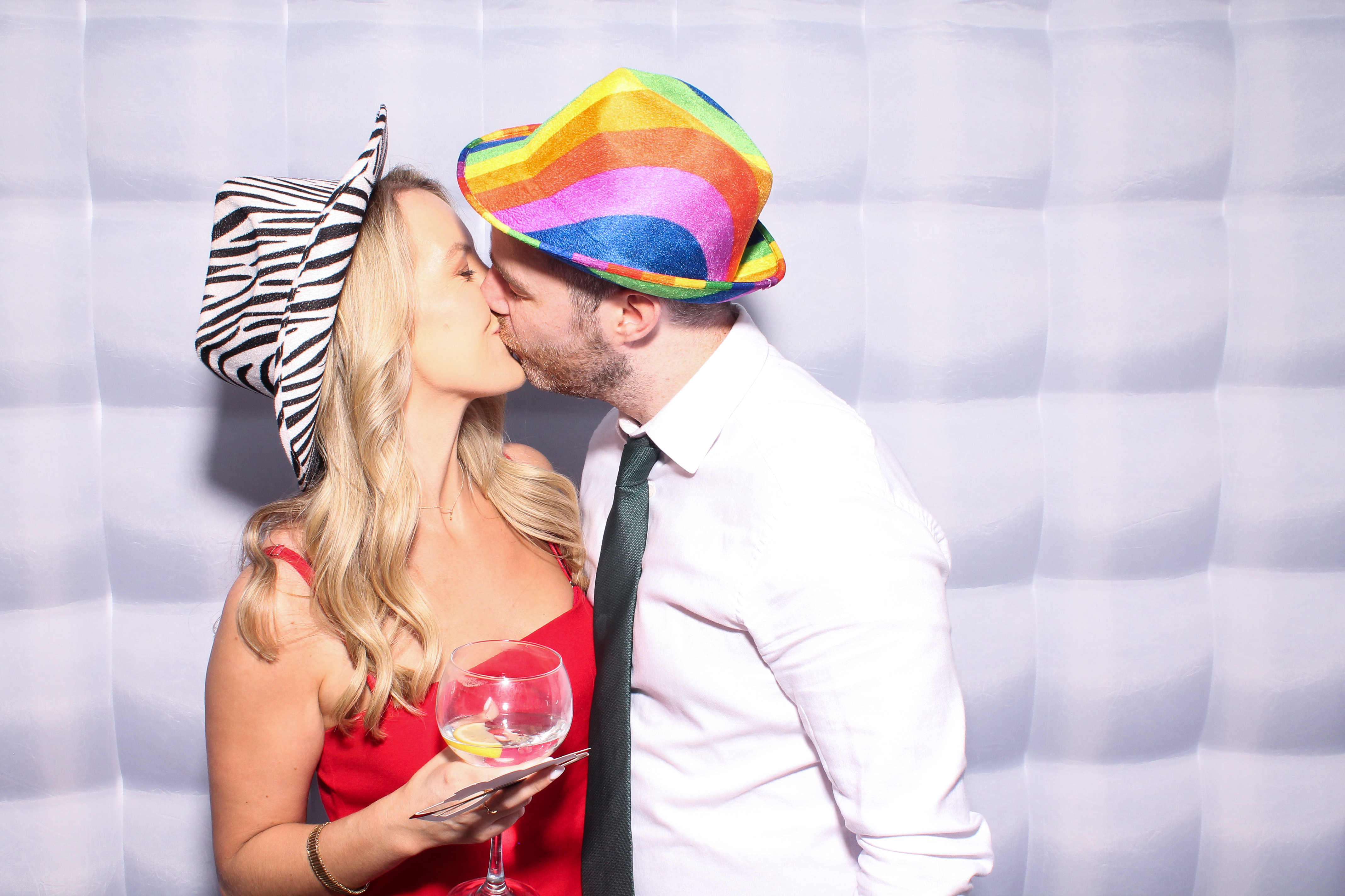 Louise & Niall | View more photos from the event at gallery.snapmagic.ie/u/SnapMagic/Louise-Niall