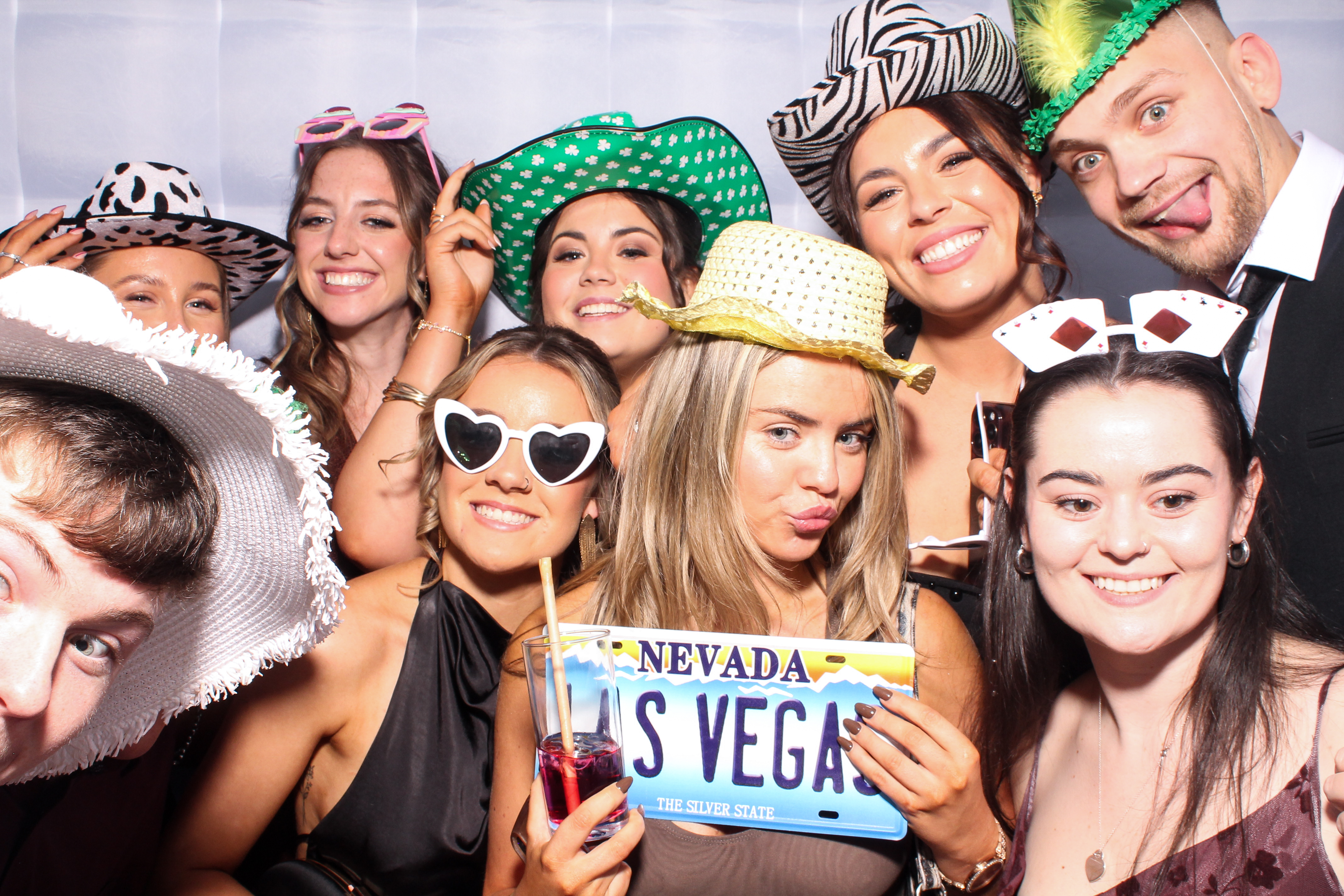 Louise & Niall | View more photos from the event at gallery.snapmagic.ie/u/SnapMagic/Louise-Niall