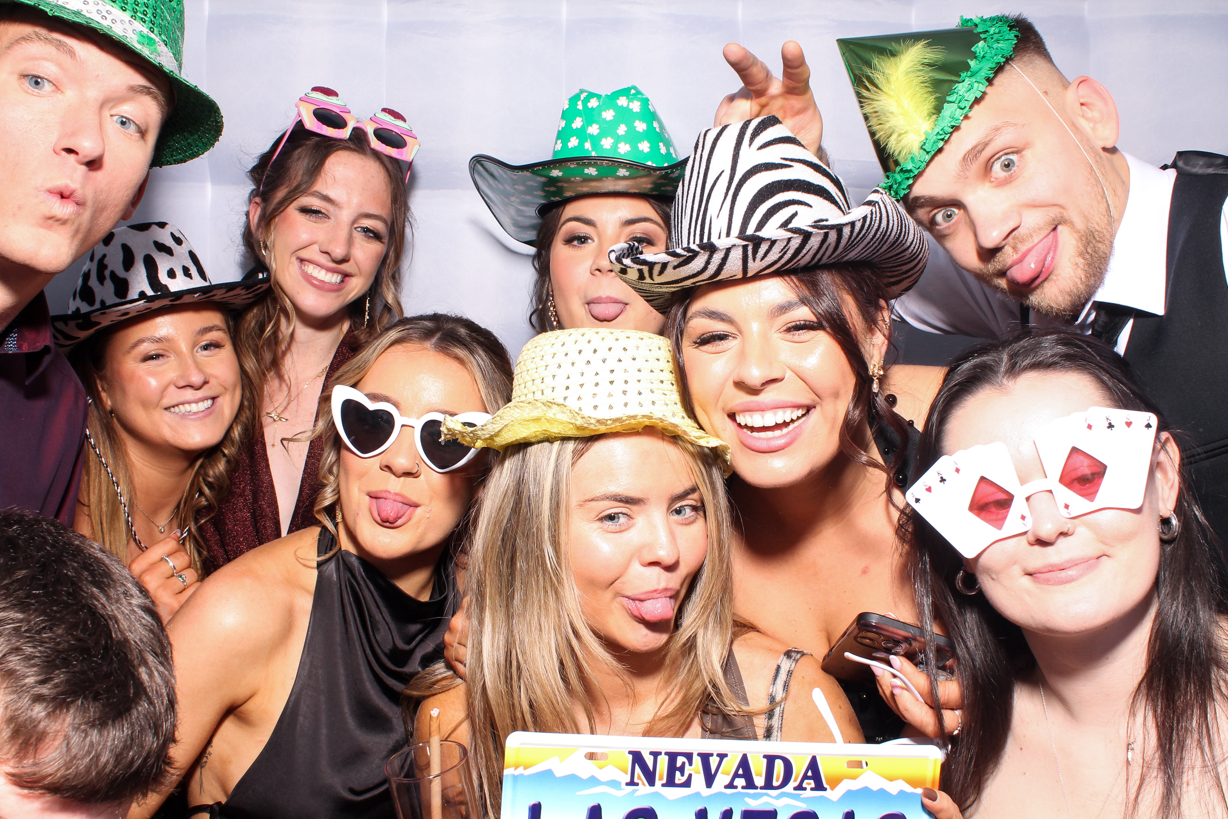 Louise & Niall | View more photos from the event at gallery.snapmagic.ie/u/SnapMagic/Louise-Niall