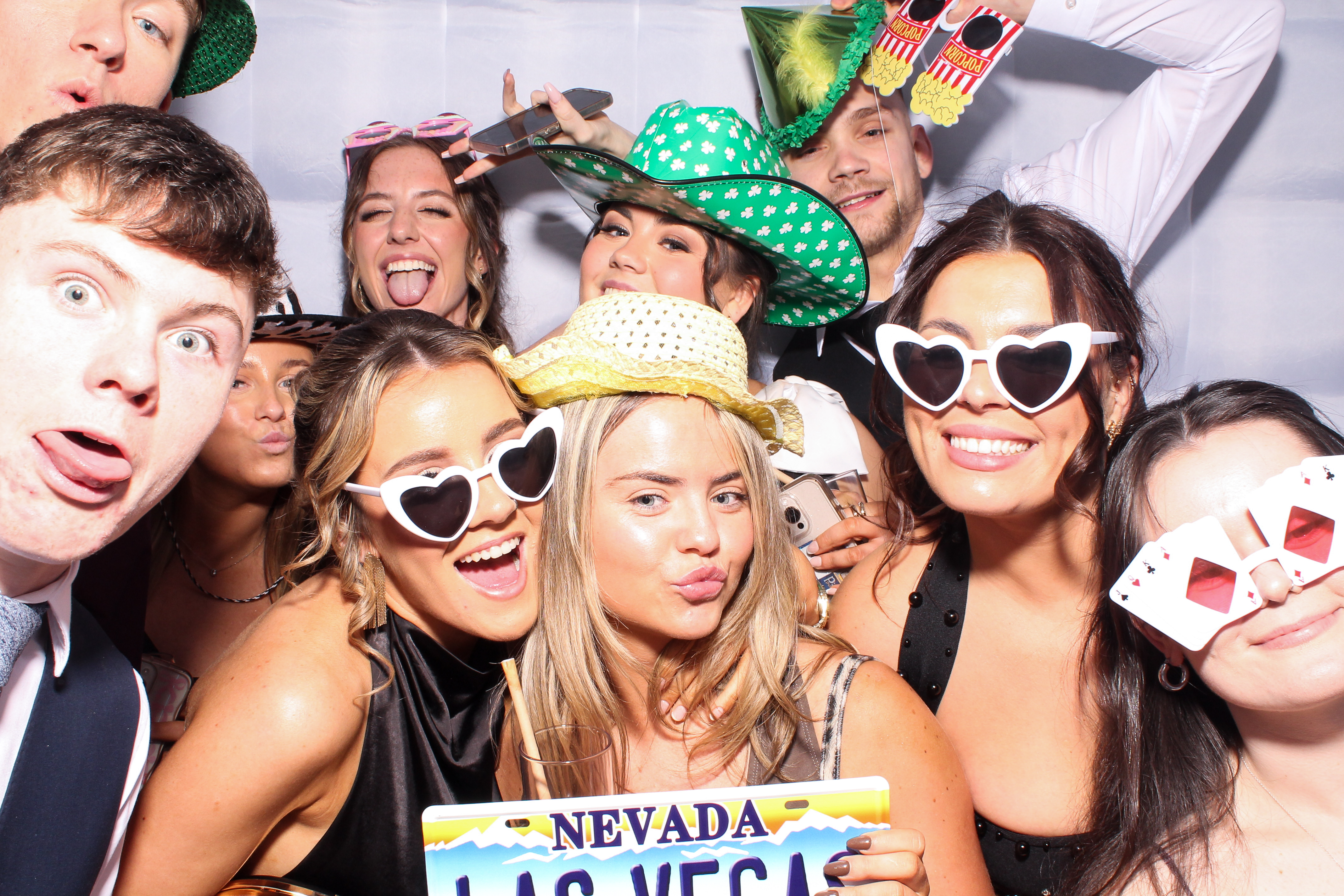 Louise & Niall | View more photos from the event at gallery.snapmagic.ie/u/SnapMagic/Louise-Niall