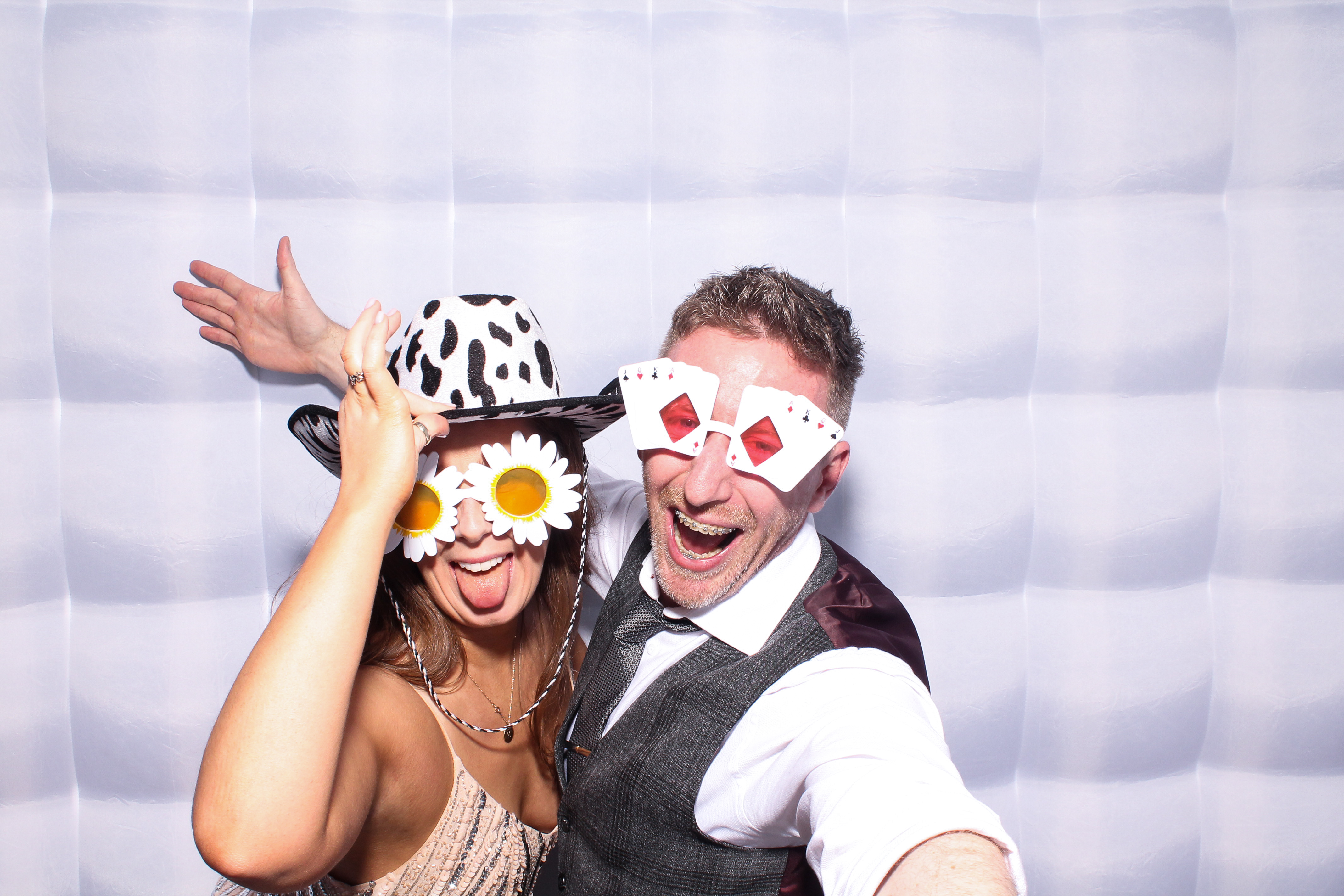 Louise & Niall | View more photos from the event at gallery.snapmagic.ie/u/SnapMagic/Louise-Niall