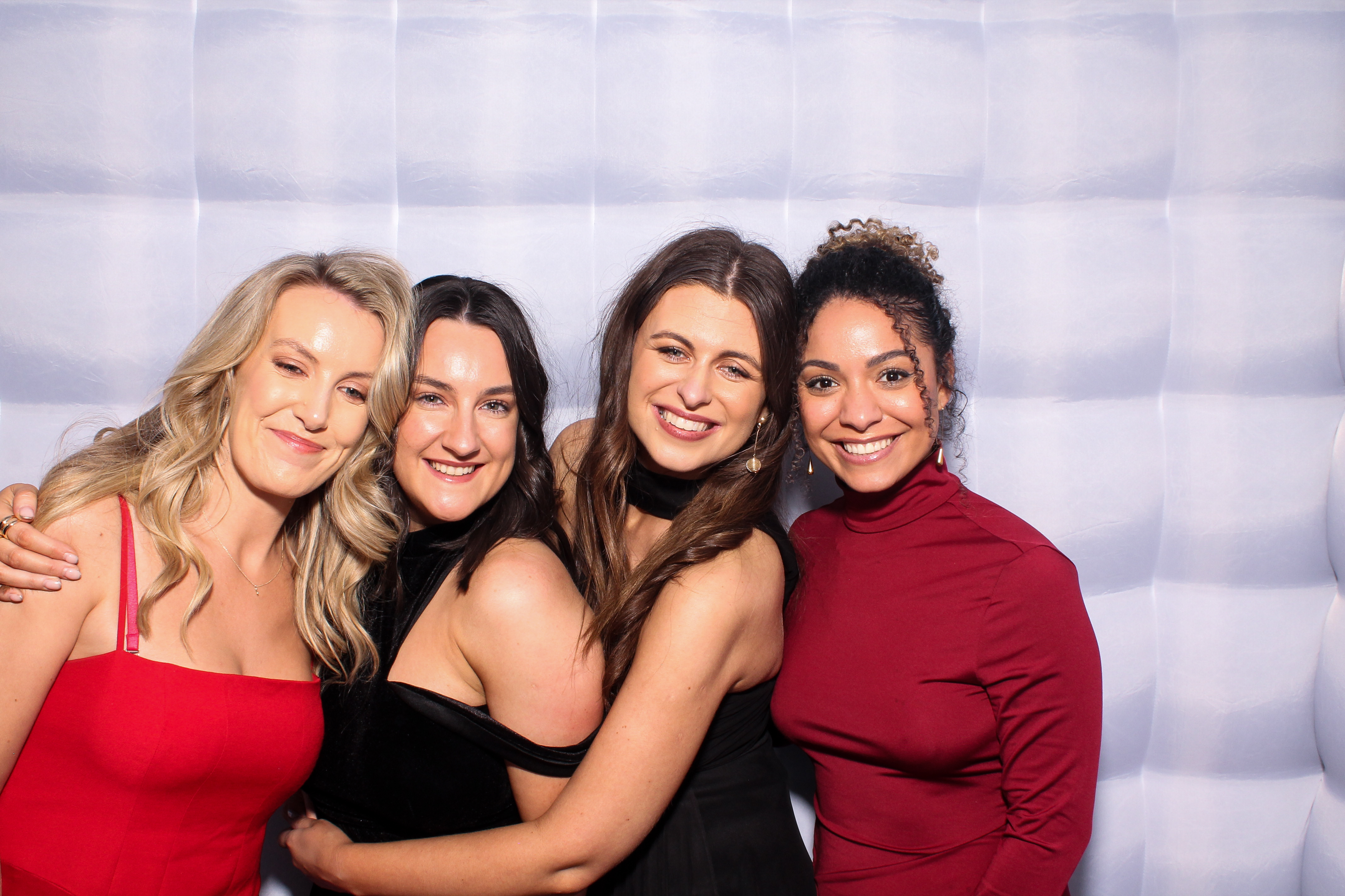 Louise & Niall | View more photos from the event at gallery.snapmagic.ie/u/SnapMagic/Louise-Niall