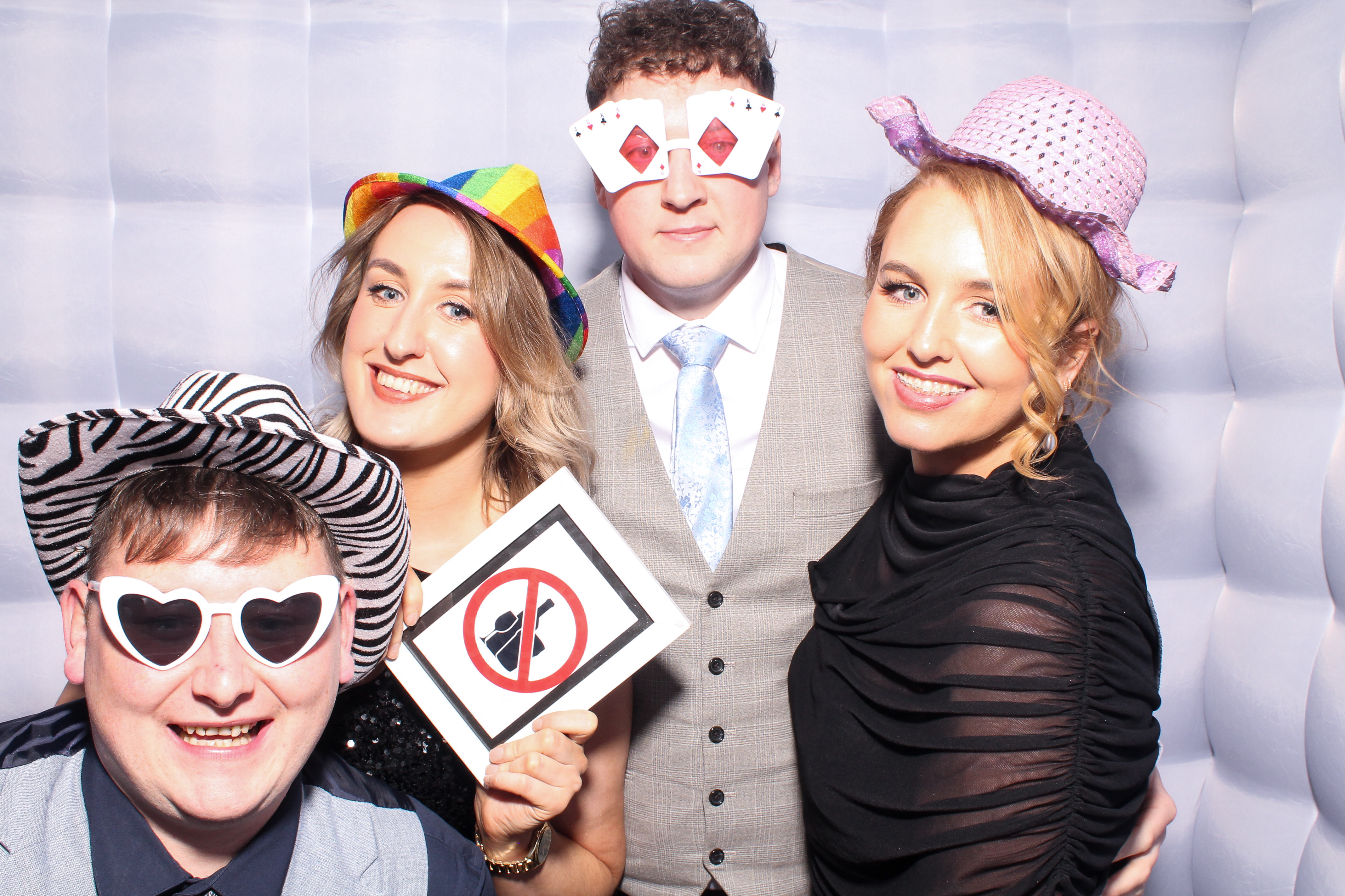 Louise & Niall | View more photos from the event at gallery.snapmagic.ie/u/SnapMagic/Louise-Niall