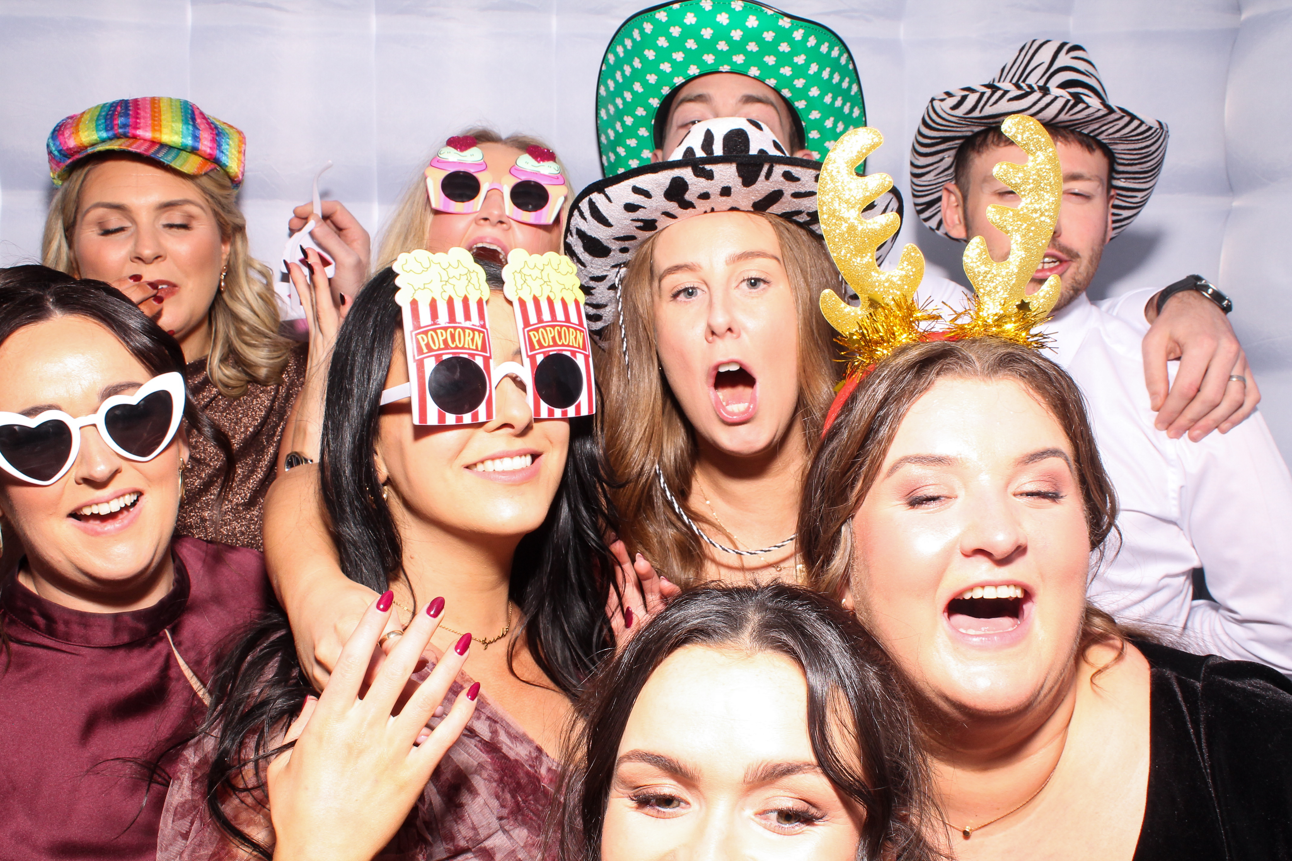 Louise & Niall | View more photos from the event at gallery.snapmagic.ie/u/SnapMagic/Louise-Niall