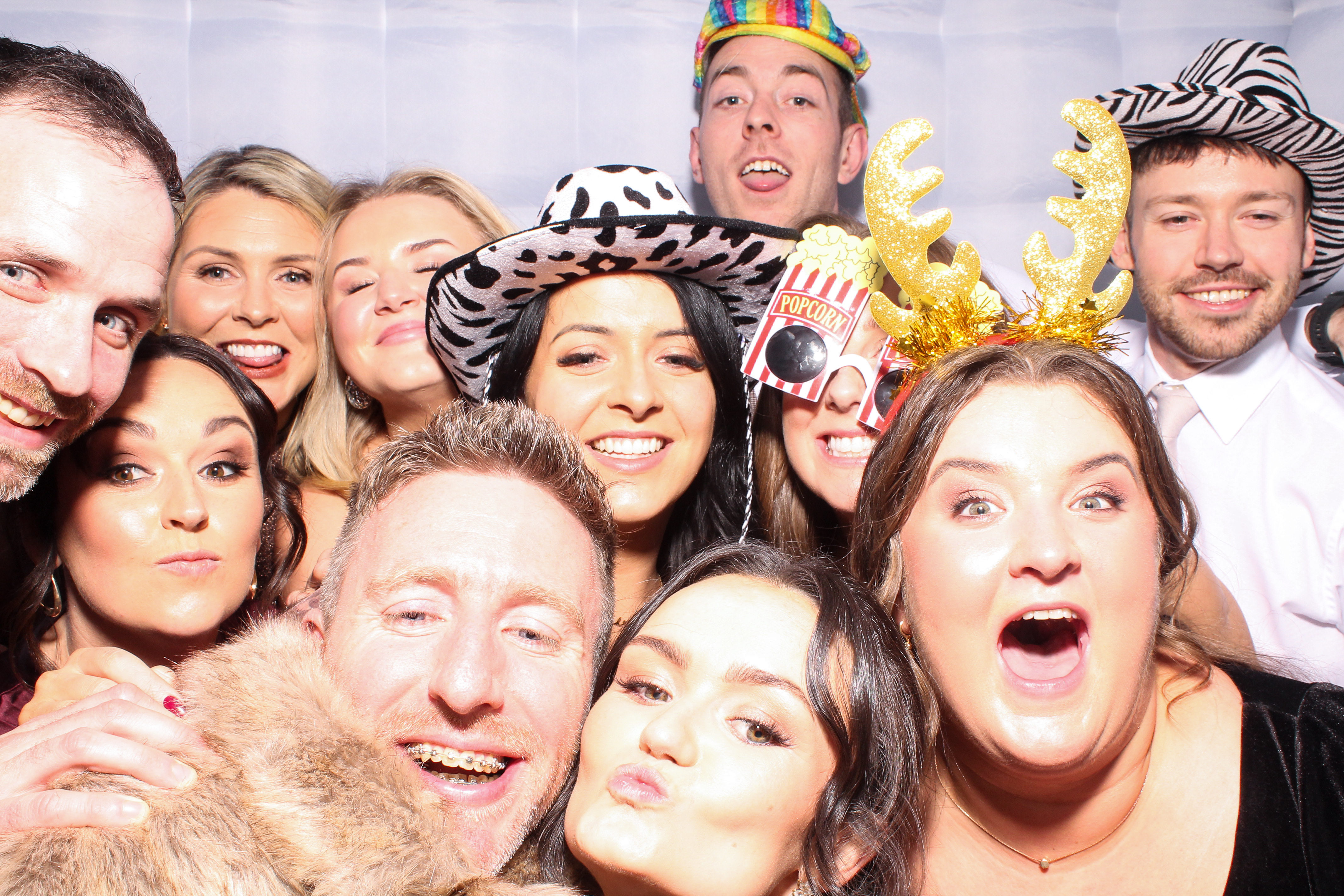 Louise & Niall | View more photos from the event at gallery.snapmagic.ie/u/SnapMagic/Louise-Niall