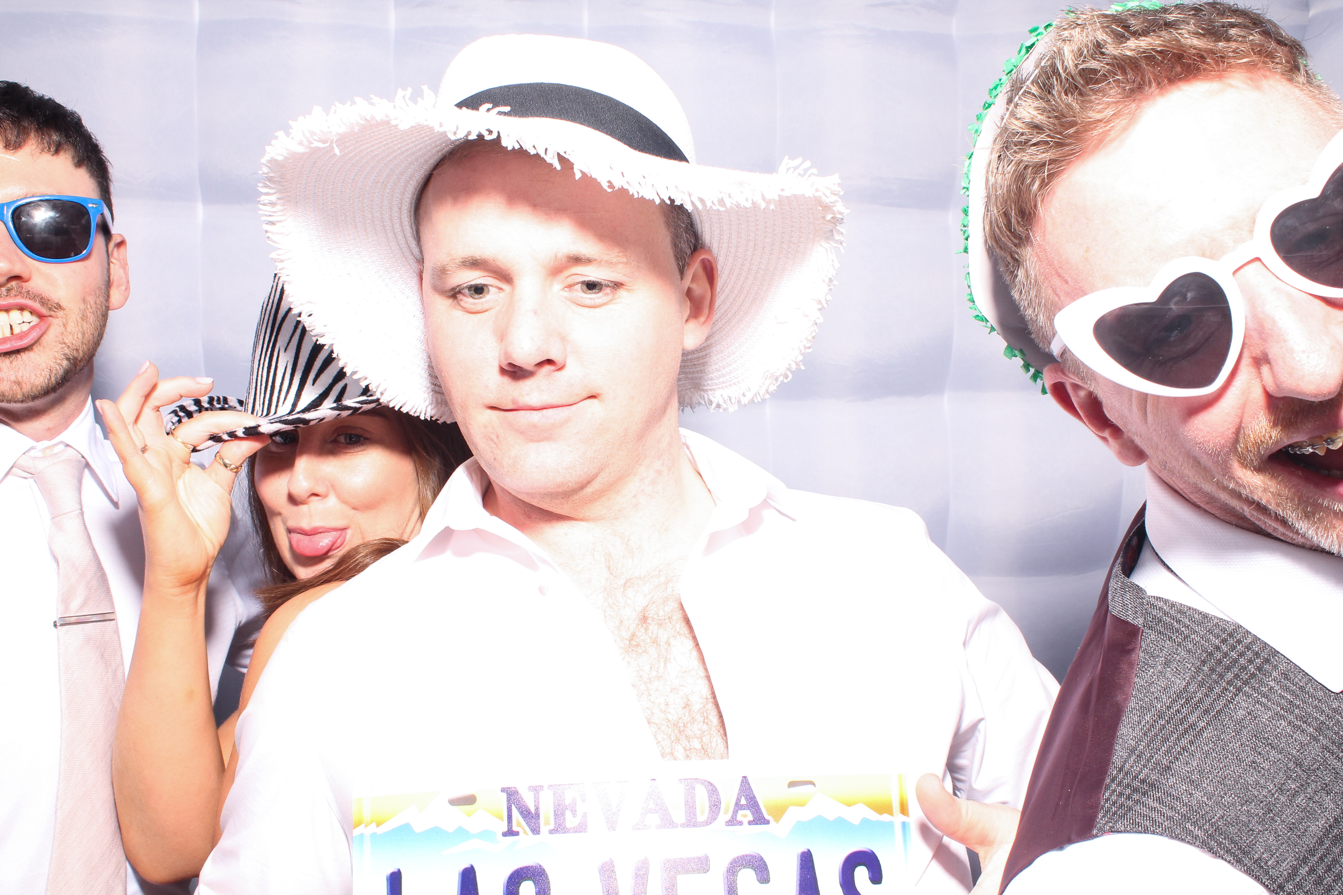 Louise & Niall | View more photos from the event at gallery.snapmagic.ie/u/SnapMagic/Louise-Niall