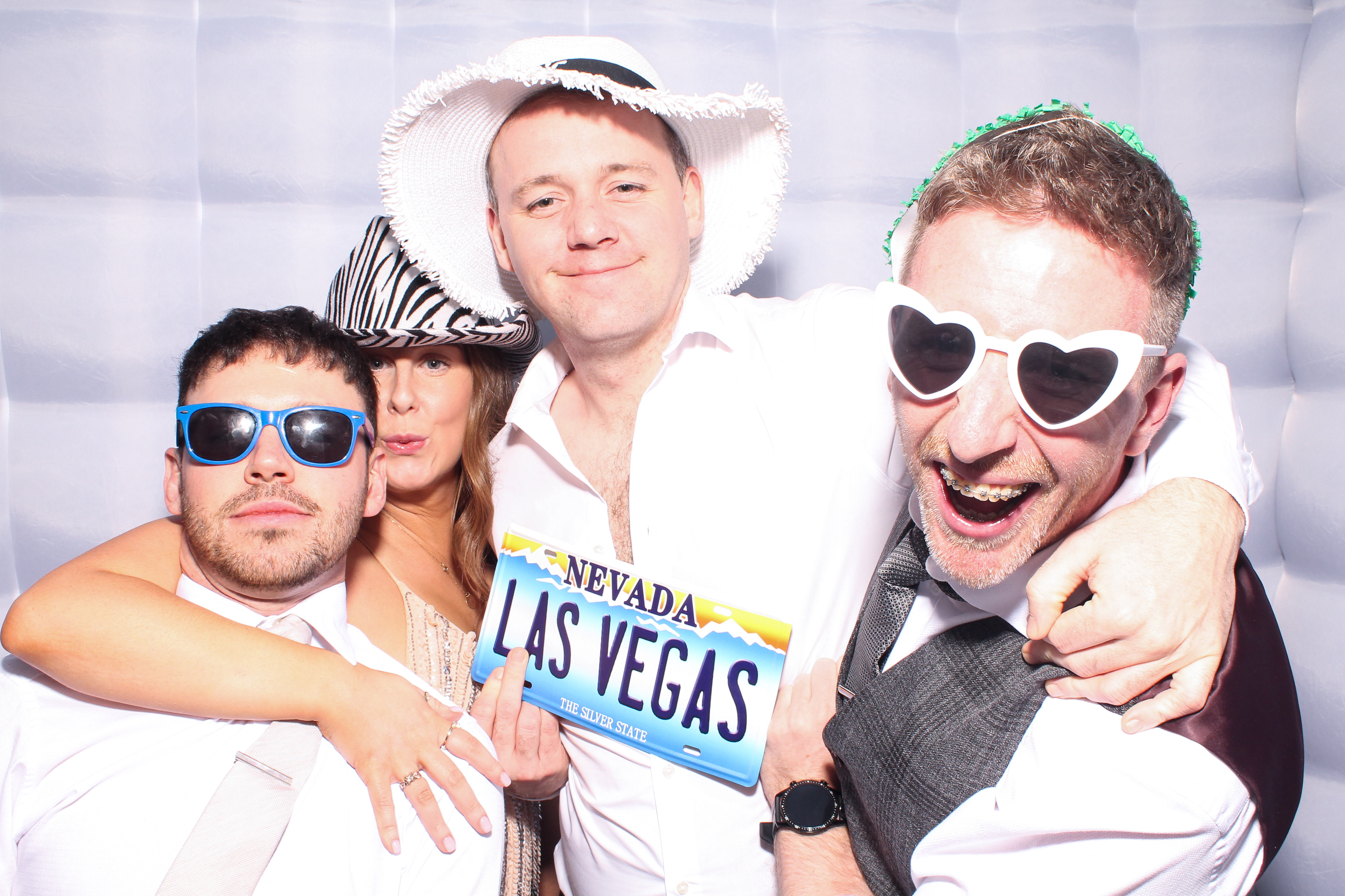 Louise & Niall | View more photos from the event at gallery.snapmagic.ie/u/SnapMagic/Louise-Niall