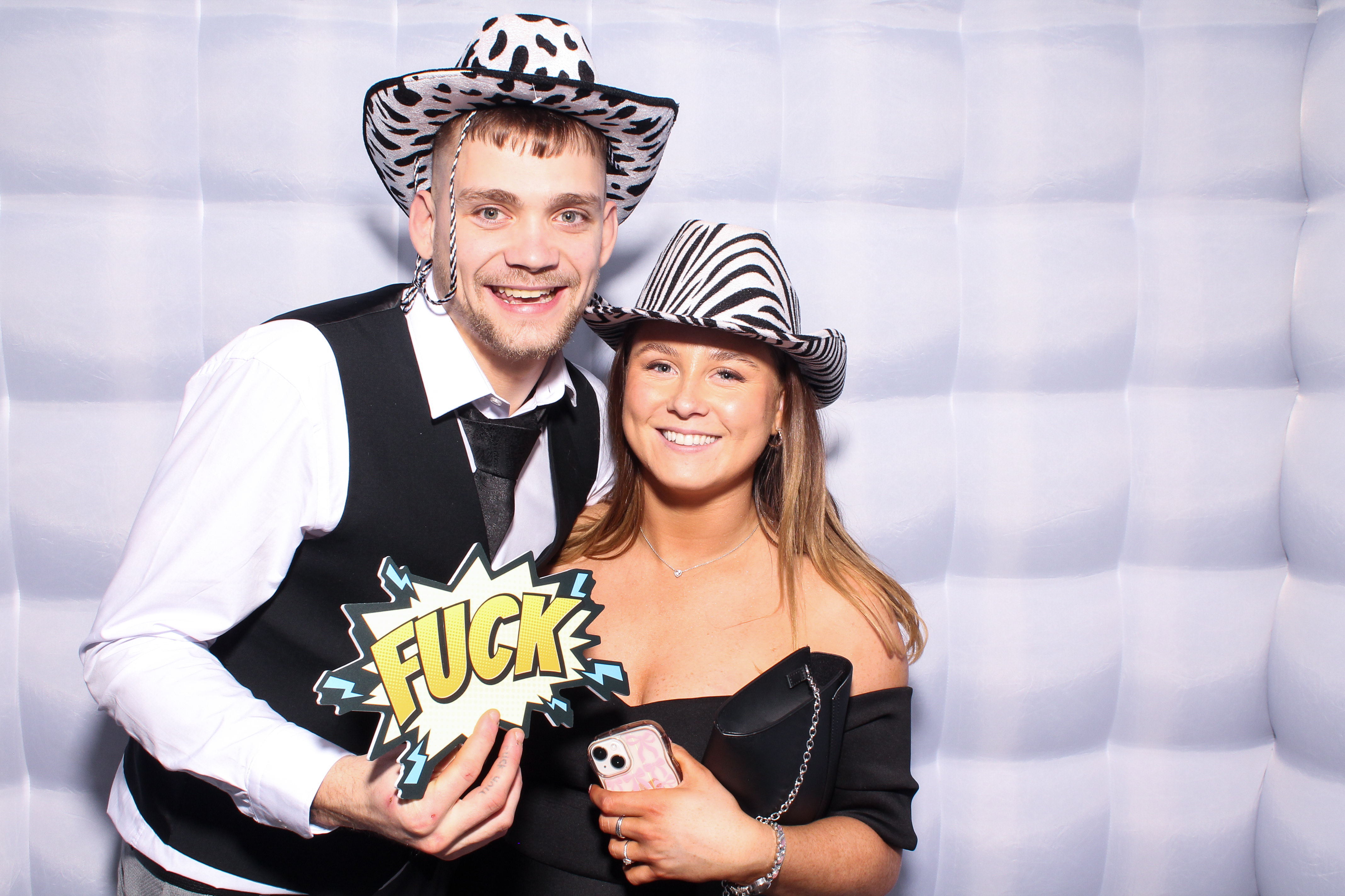 Louise & Niall | View more photos from the event at gallery.snapmagic.ie/u/SnapMagic/Louise-Niall