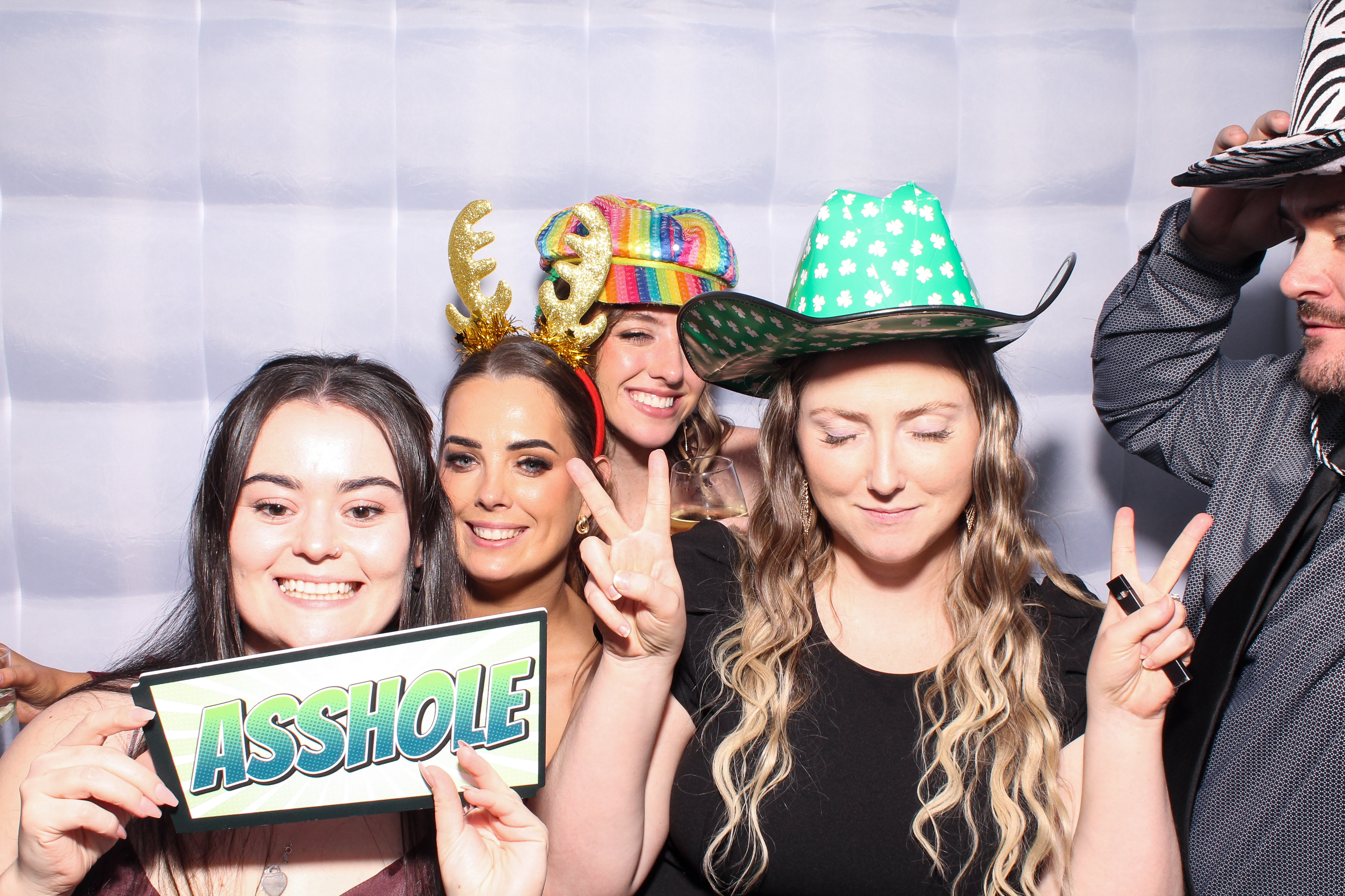 Louise & Niall | View more photos from the event at gallery.snapmagic.ie/u/SnapMagic/Louise-Niall