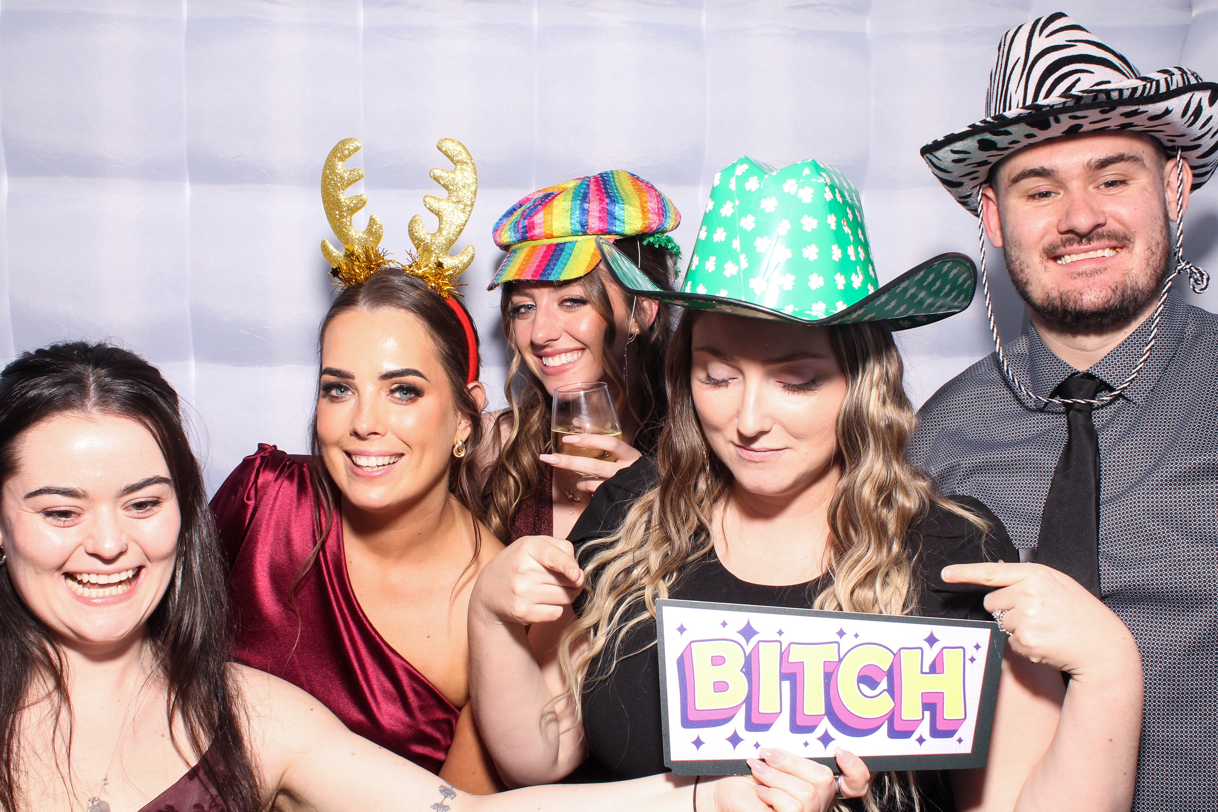 Louise & Niall | View more photos from the event at gallery.snapmagic.ie/u/SnapMagic/Louise-Niall