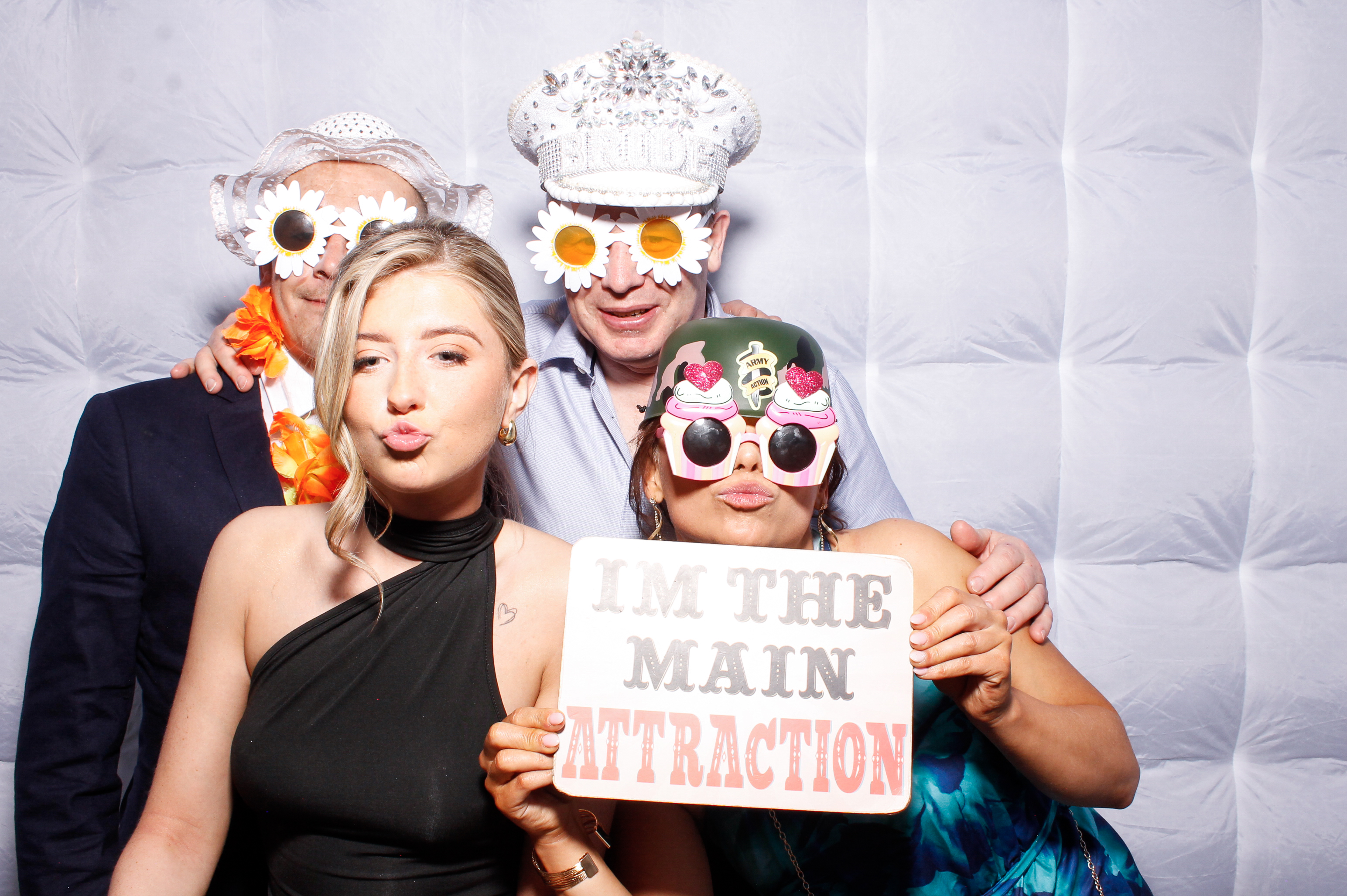 Megan & Liam | View more photos from the event at gallery.snapmagic.ie/u/SnapMagic/Megan-Liam