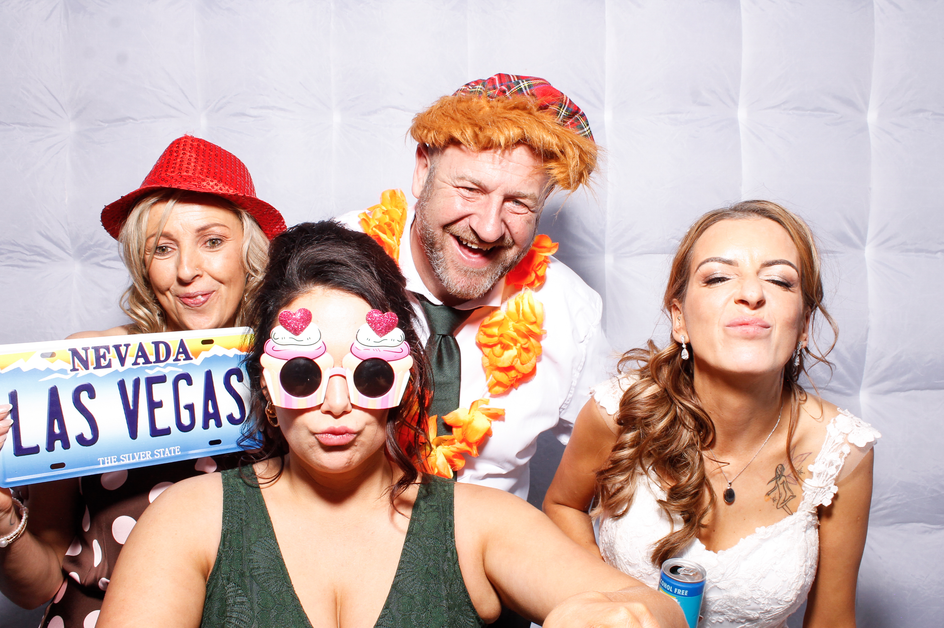 Megan & Liam | View more photos from the event at gallery.snapmagic.ie/u/SnapMagic/Megan-Liam