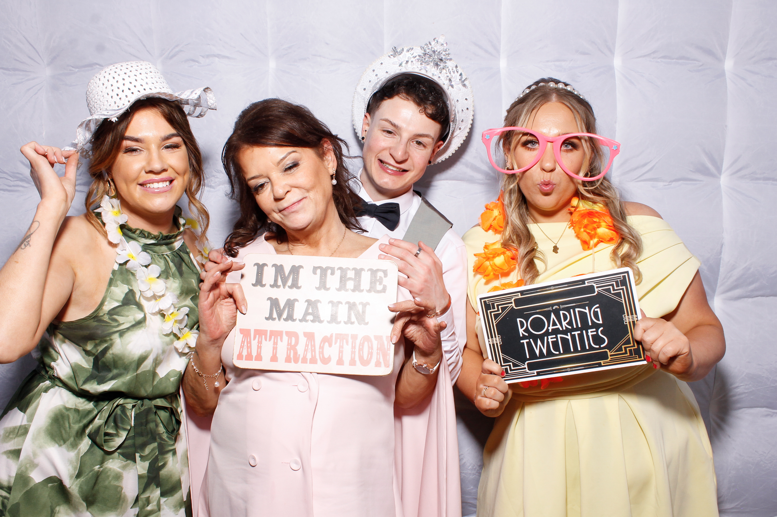 Megan & Liam | View more photos from the event at gallery.snapmagic.ie/u/SnapMagic/Megan-Liam