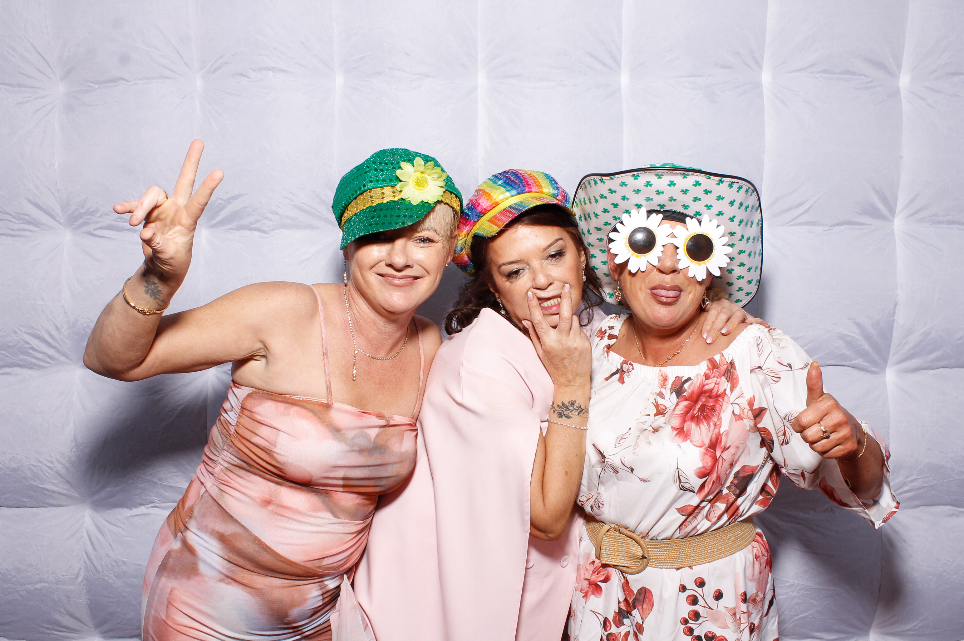 Megan & Liam | View more photos from the event at gallery.snapmagic.ie/u/SnapMagic/Megan-Liam