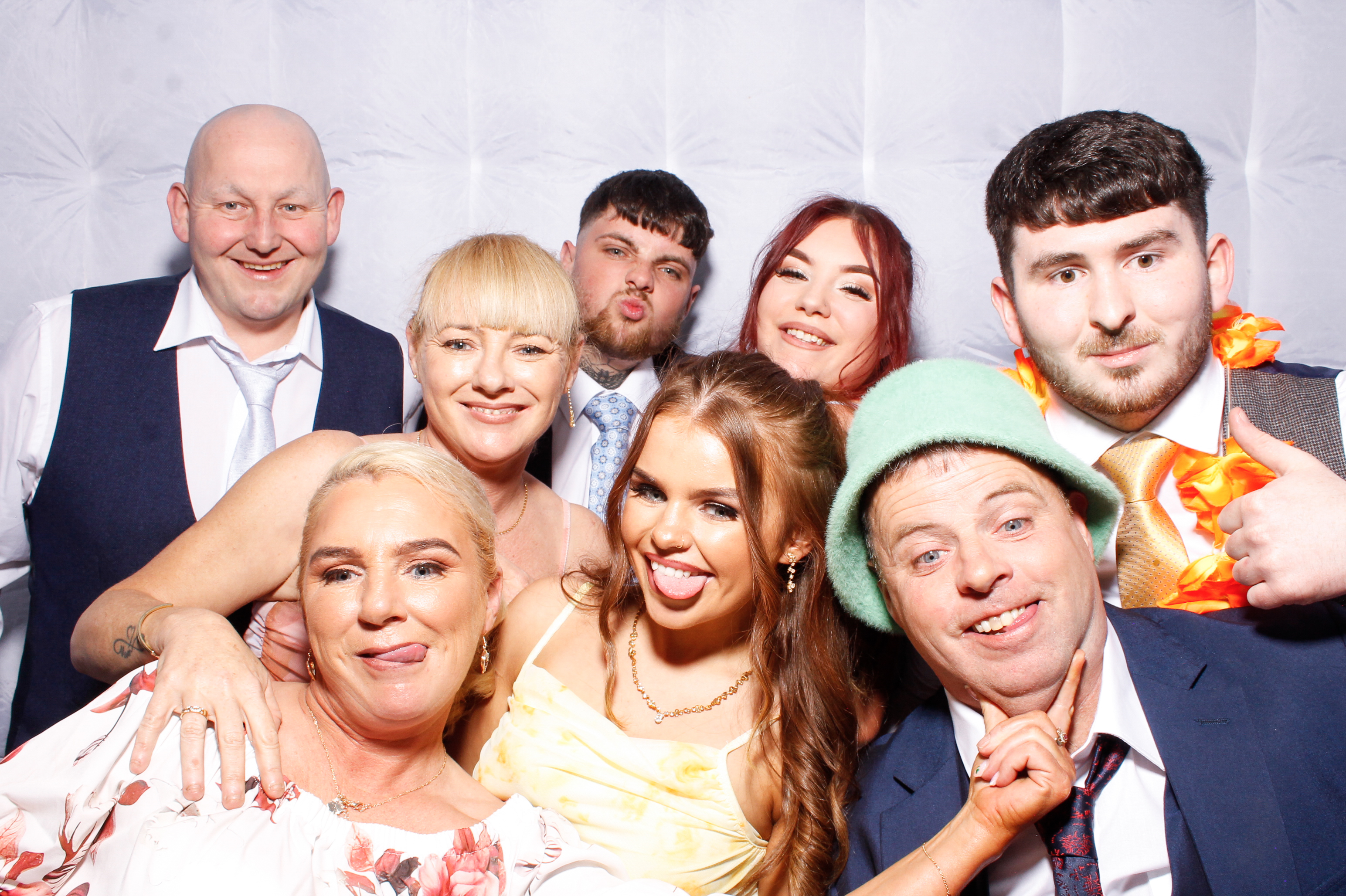 Megan & Liam | View more photos from the event at gallery.snapmagic.ie/u/SnapMagic/Megan-Liam