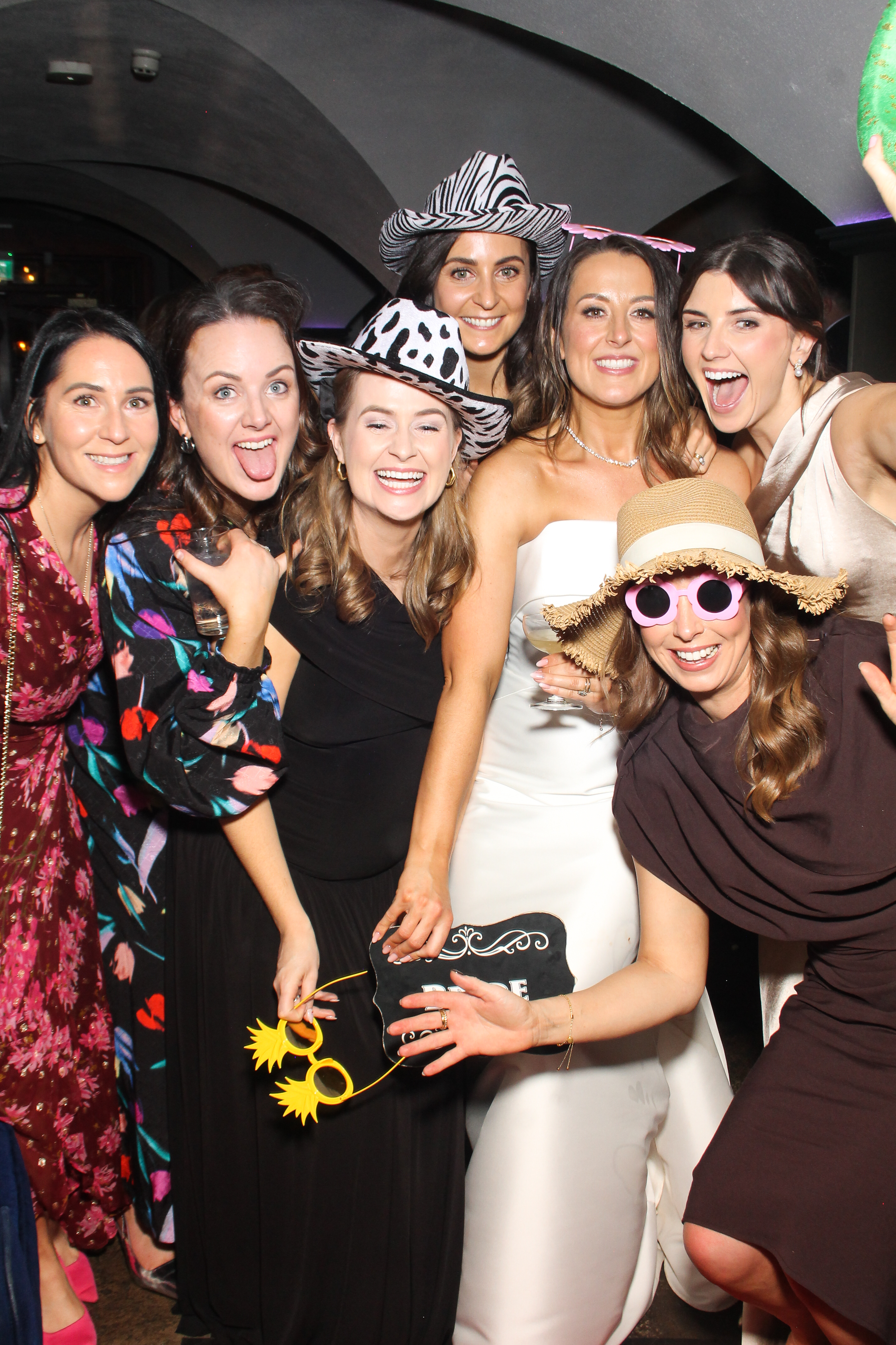 Nicole & Cathal | View more photos from the event at gallery.snapmagic.ie/u/SnapMagic/Nicole-Cathal