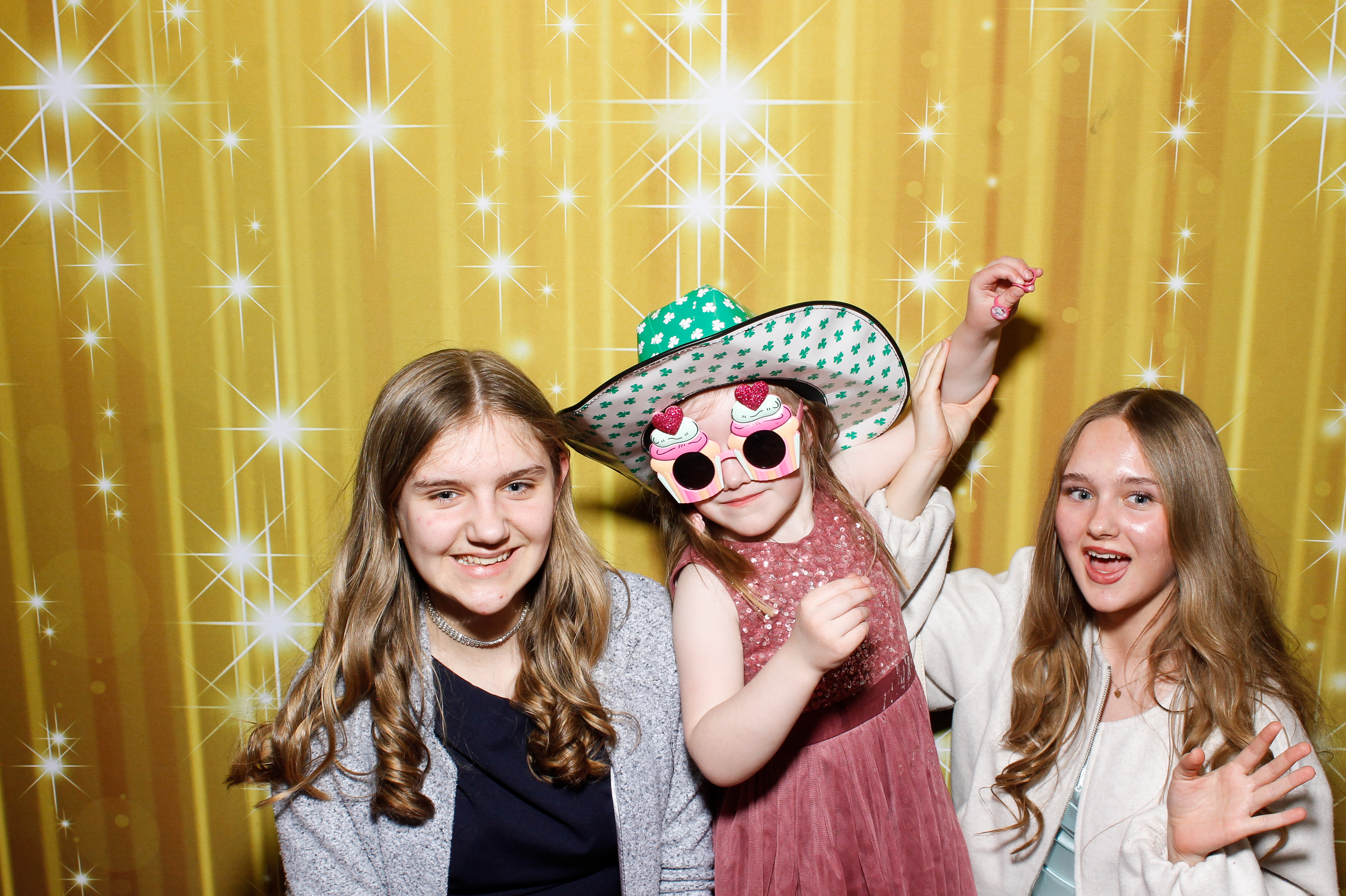 Siobhan & Lawrence | View more photos from the event at gallery.snapmagic.ie/u/SnapMagic/Siobhan-Lawrence