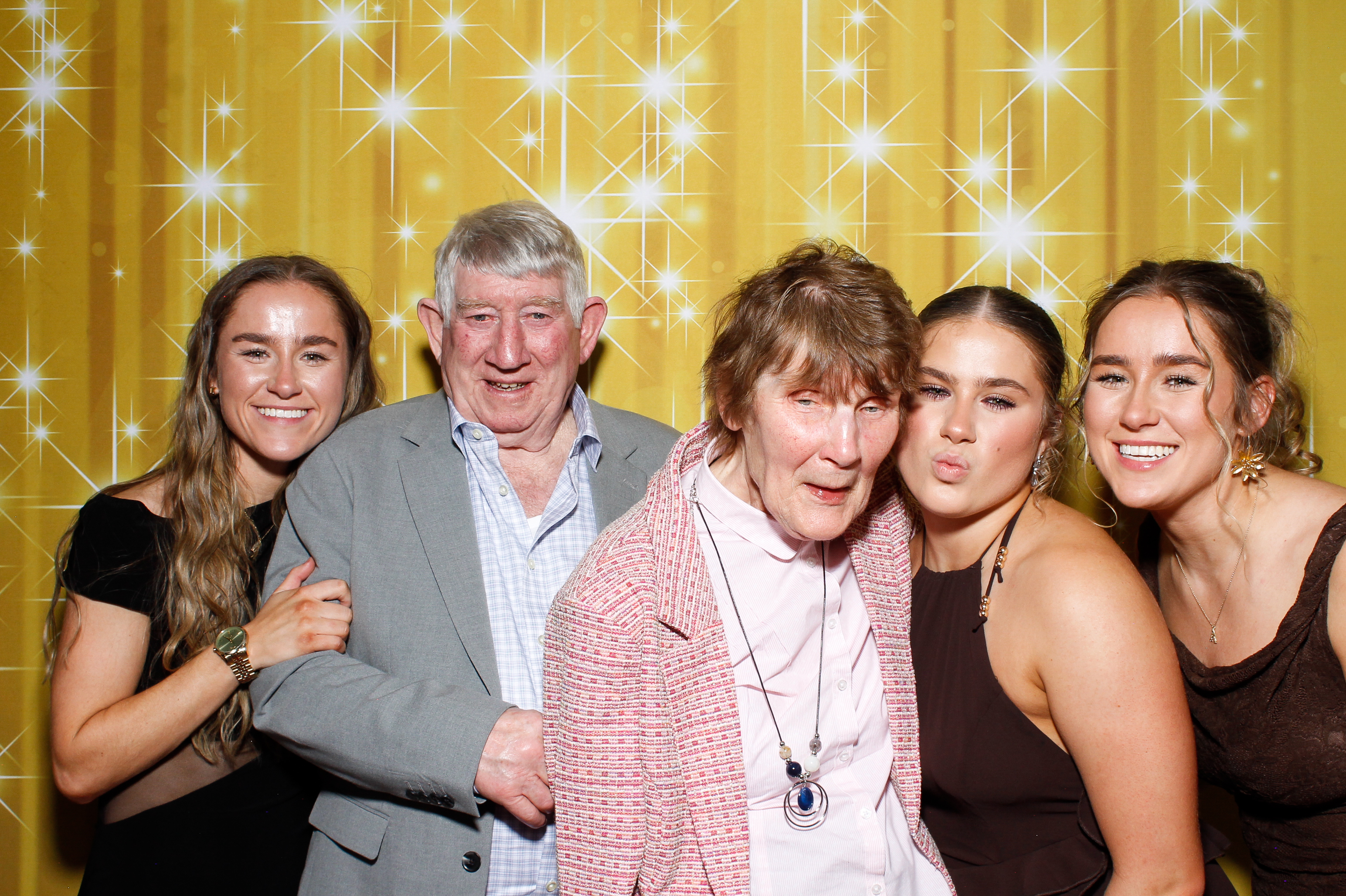 Siobhan & Lawrence | View more photos from the event at gallery.snapmagic.ie/u/SnapMagic/Siobhan-Lawrence