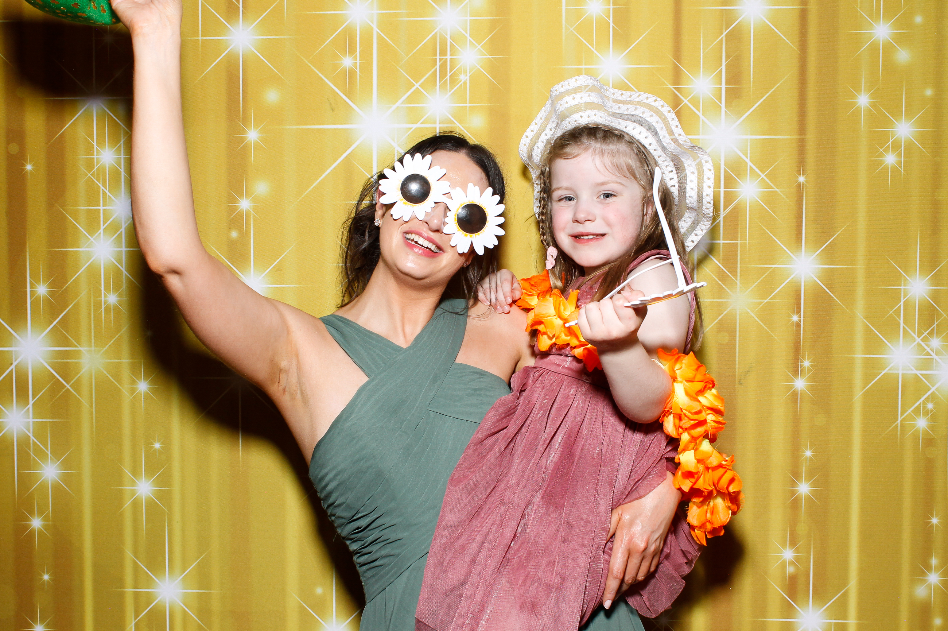 Siobhan & Lawrence | View more photos from the event at gallery.snapmagic.ie/u/SnapMagic/Siobhan-Lawrence