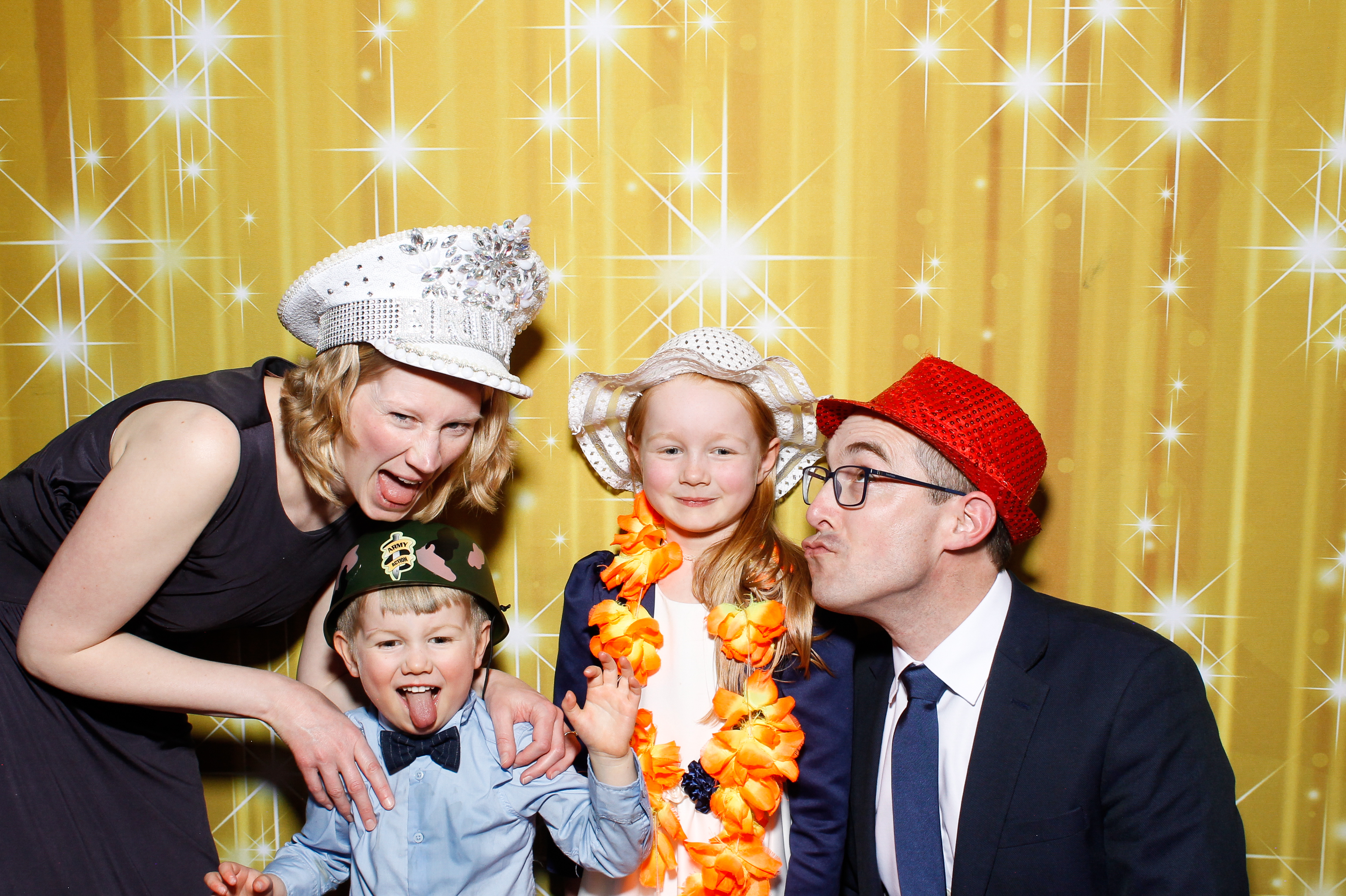 Siobhan & Lawrence | View more photos from the event at gallery.snapmagic.ie/u/SnapMagic/Siobhan-Lawrence